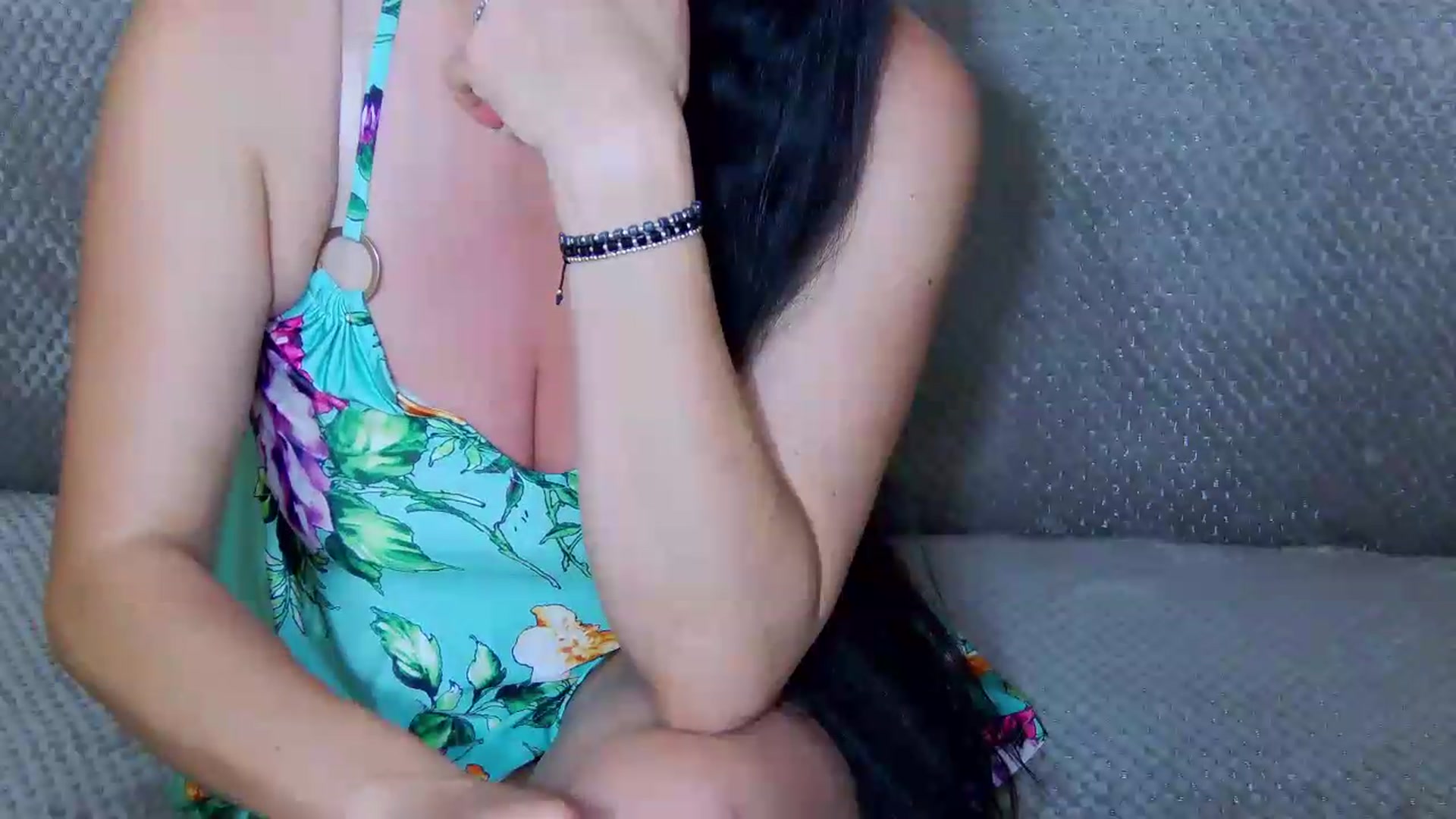 Gallery image thumbnail from ForeverChic's myfreecams stream on, 08/19/2026, 08:40 image 6 of 20