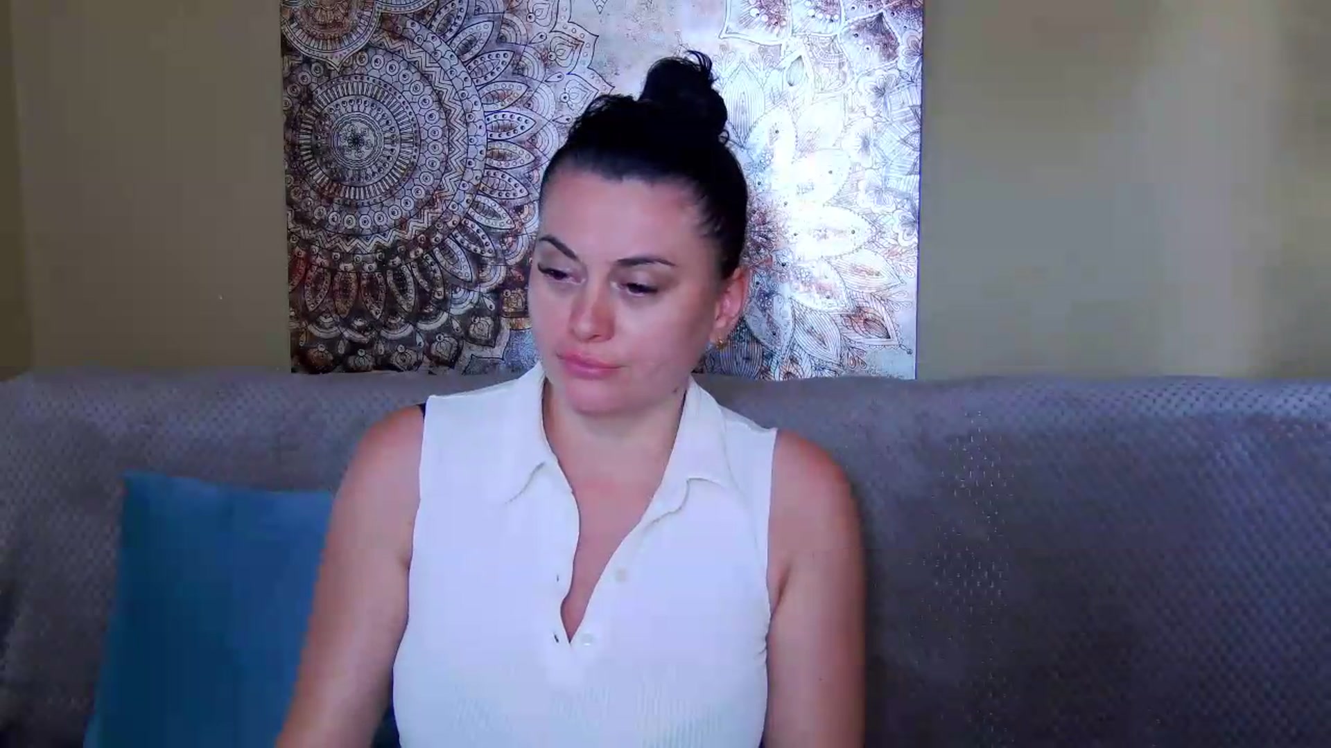 Gallery image thumbnail from ForeverChic's myfreecams stream on, 08/24/2026, 08:22 image 19 of 20