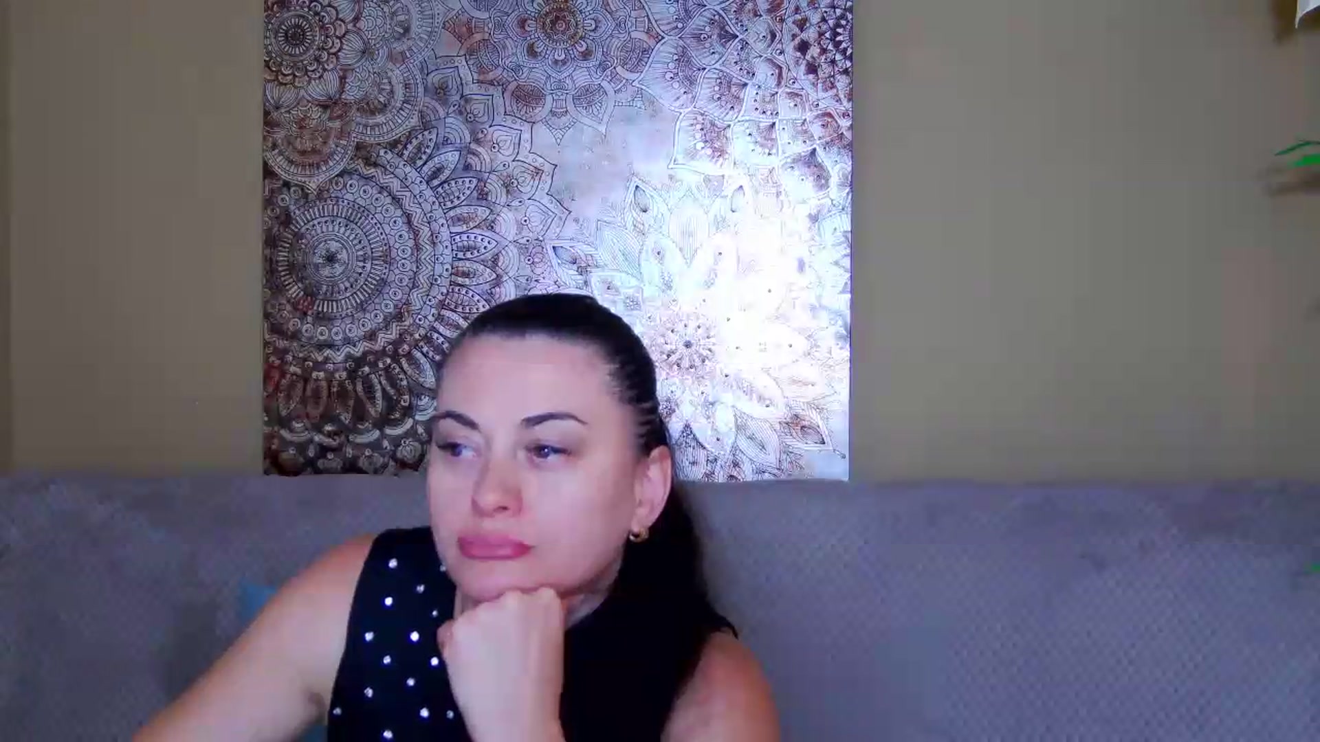 Gallery image thumbnail from ForeverChic's myfreecams stream on, 08/28/2026, 10:22 image 15 of 20
