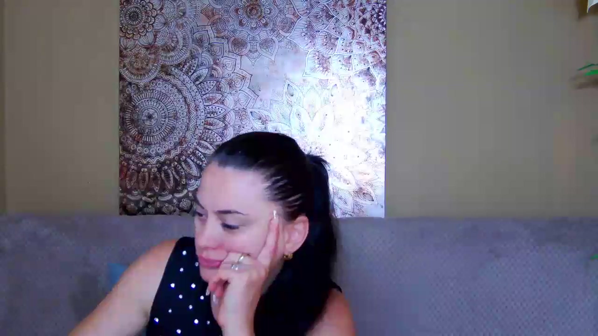 Gallery image thumbnail from ForeverChic's myfreecams stream on, 08/28/2026, 10:22 image 16 of 20