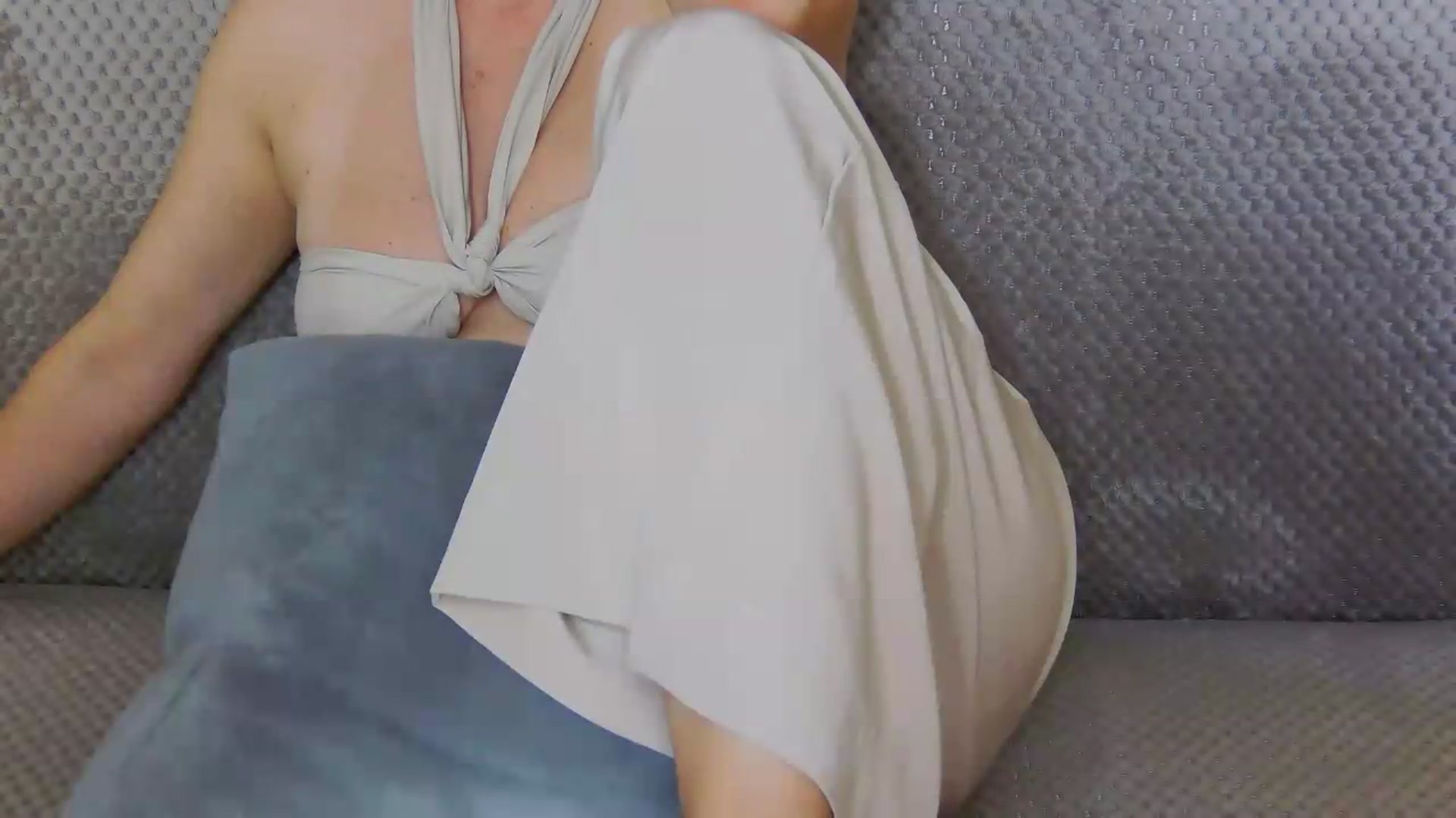 Gallery image thumbnail from ForeverChic's myfreecams stream on, 09/18/2026, 11:07 image 17 of 20