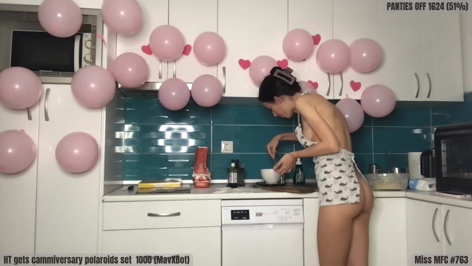 Gallery image thumbnail from ForeverCoffee's myfreecams stream on, 11/17/2024, 24:17 image 8 of 20