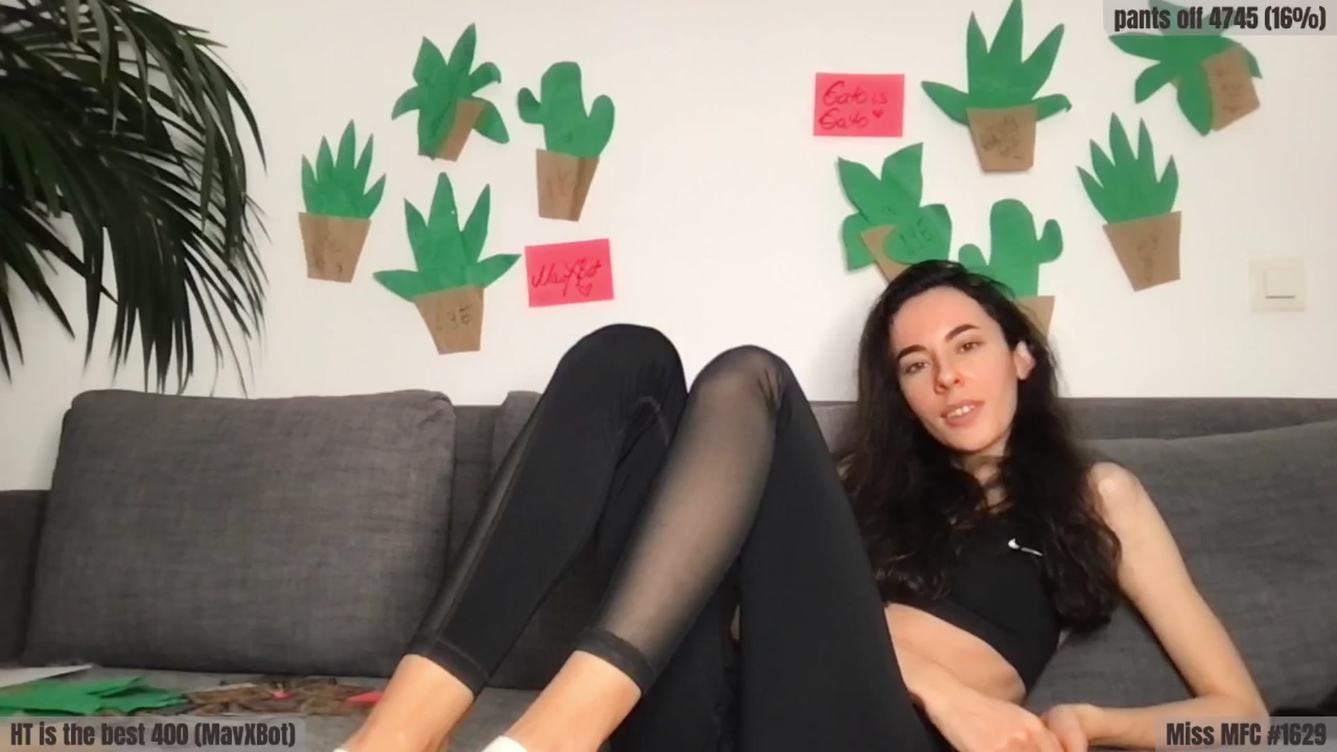 Gallery image thumbnail from ForeverCoffee's myfreecams stream on, 03/31/2025, 24:14 image 14 of 20