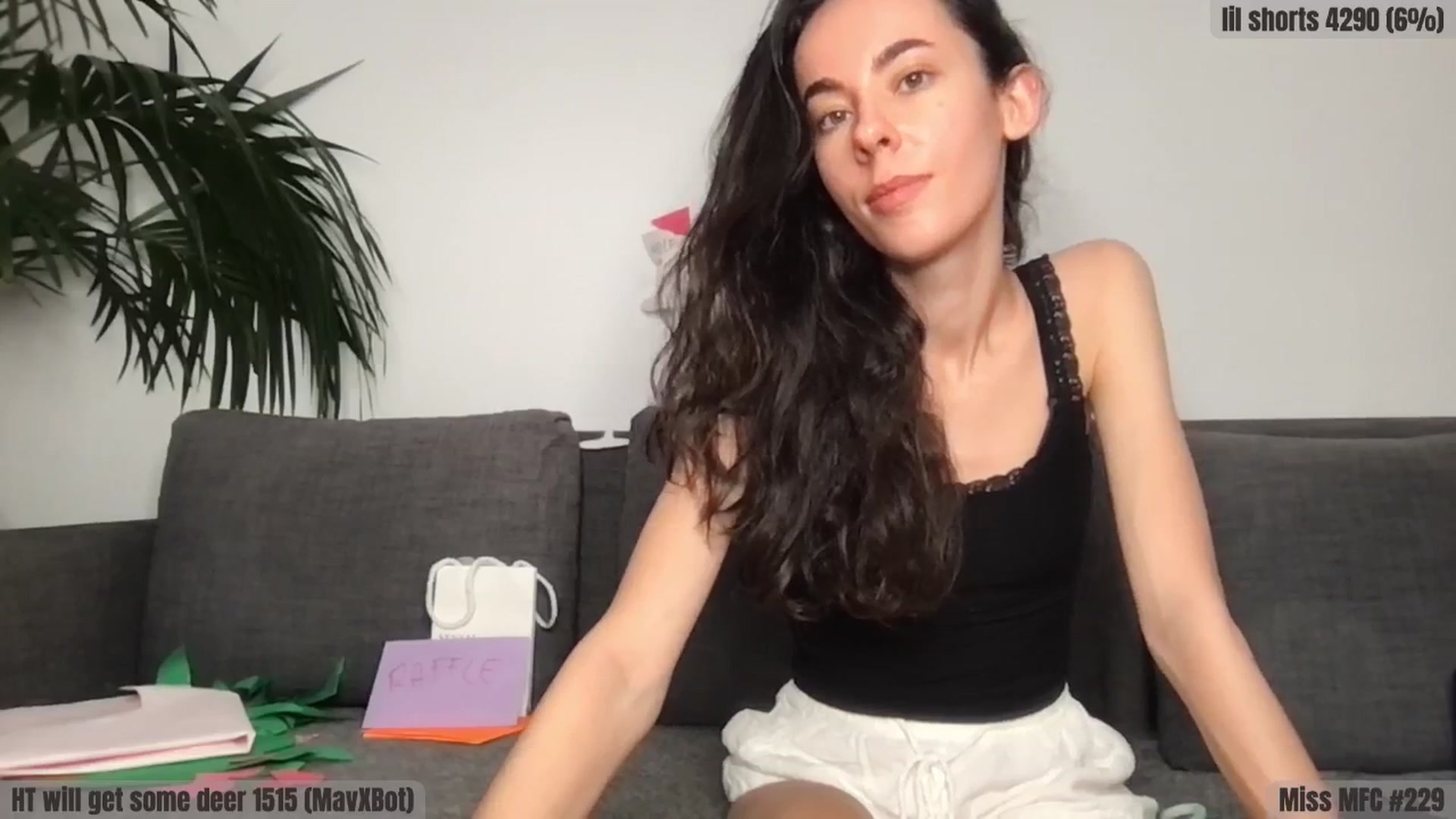 Gallery image thumbnail from ForeverCoffee's myfreecams stream on, 06/01/2025, 21:51 image 17 of 20