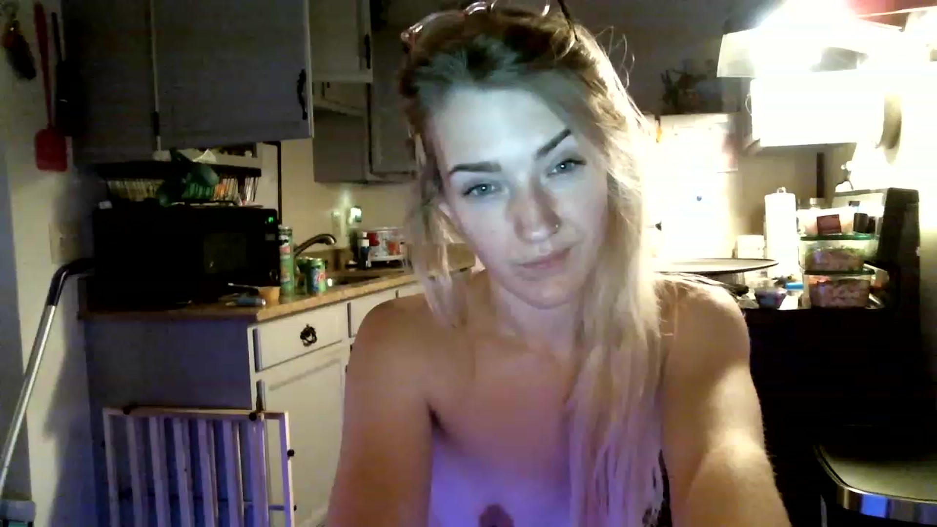 Gallery image thumbnail from ForeverLace's myfreecams stream on, 11/30/2022, 22:29 image 1 of 20