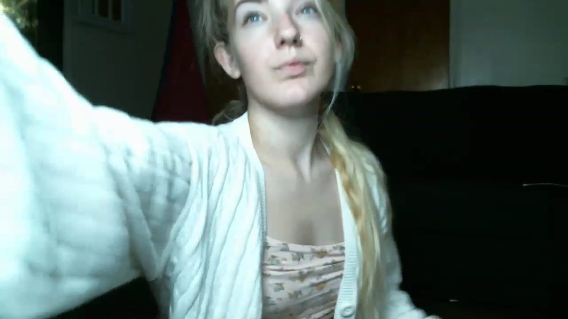 Gallery image thumbnail from ForeverLace's myfreecams stream on, 12/31/2022, 24:39 image 19 of 20
