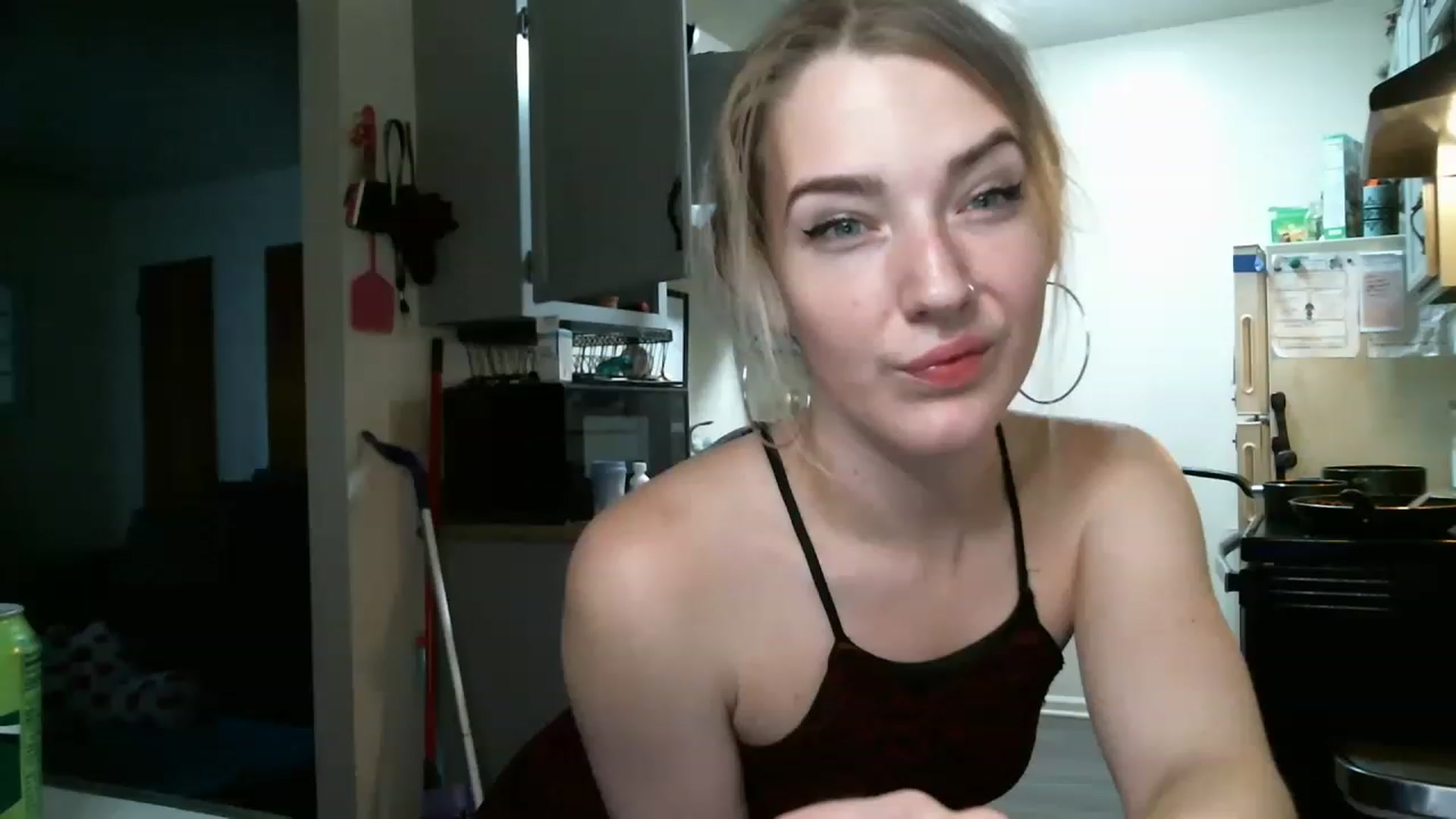 Gallery image thumbnail from ForeverLace's myfreecams stream on, 02/28/2023, 02:08 image 3 of 20
