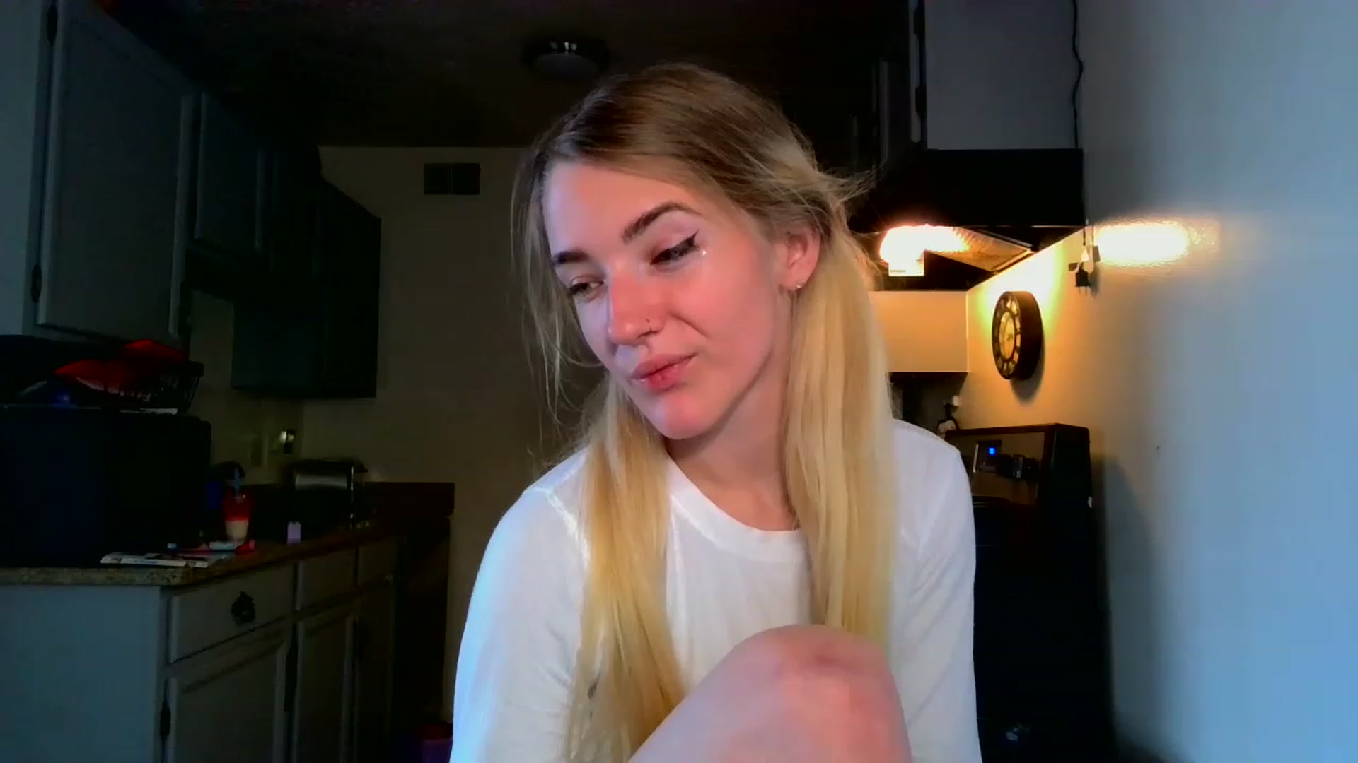 Gallery image thumbnail from ForeverLace's myfreecams stream on, 04/17/2023, 16:02 image 4 of 20