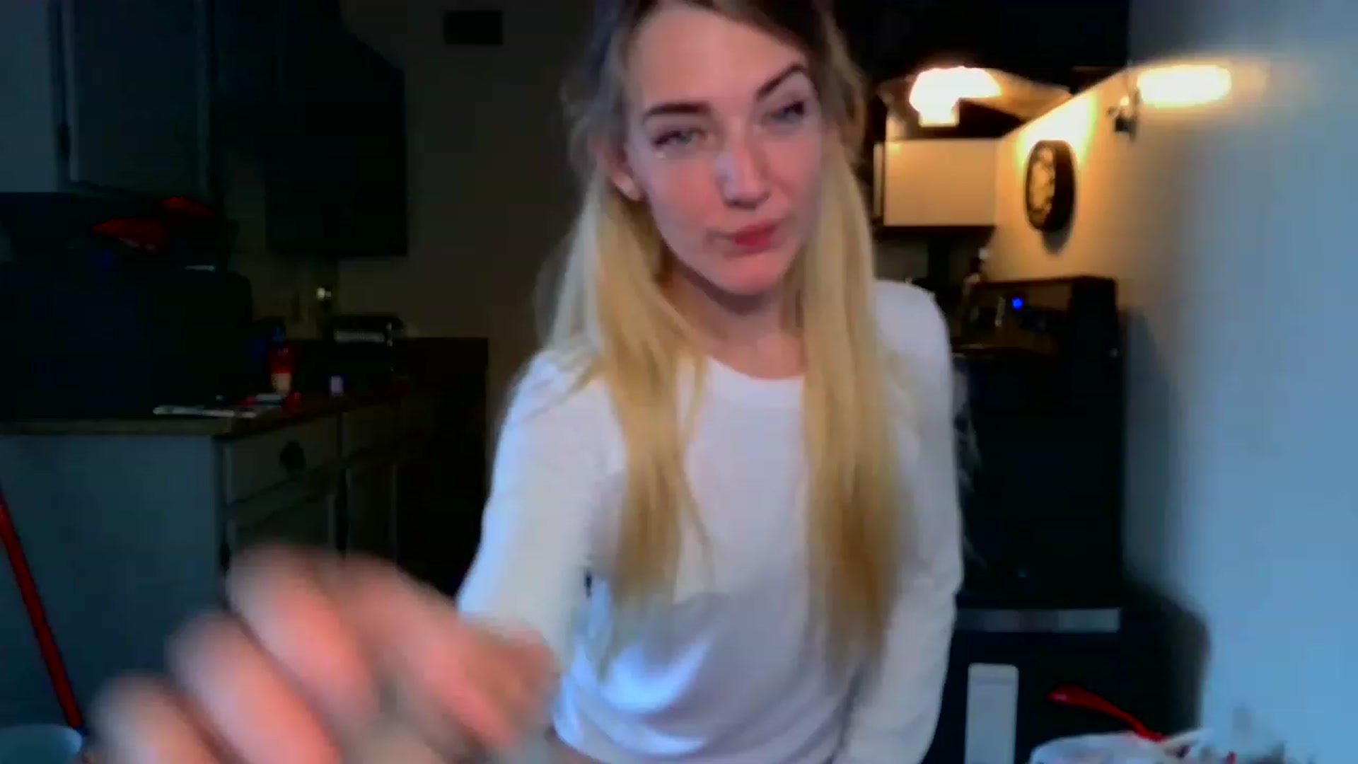 Gallery image thumbnail from ForeverLace's myfreecams stream on, 04/17/2023, 16:02 image 14 of 20
