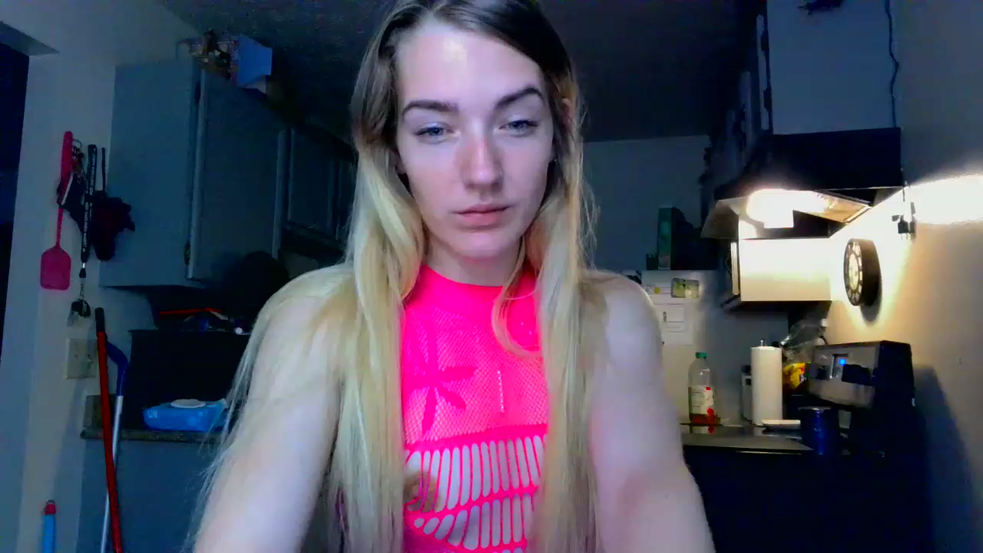 Gallery image thumbnail from ForeverLace's myfreecams stream on, 04/19/2023, 10:08 image 10 of 20