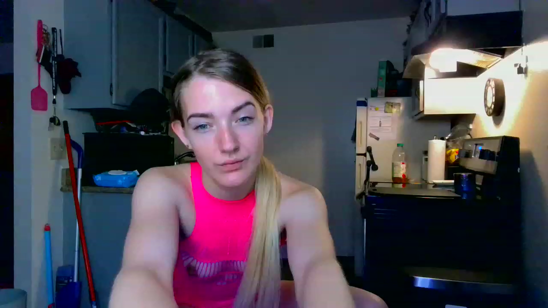 Gallery image thumbnail from ForeverLace's myfreecams stream on, 04/19/2023, 10:08 image 16 of 20