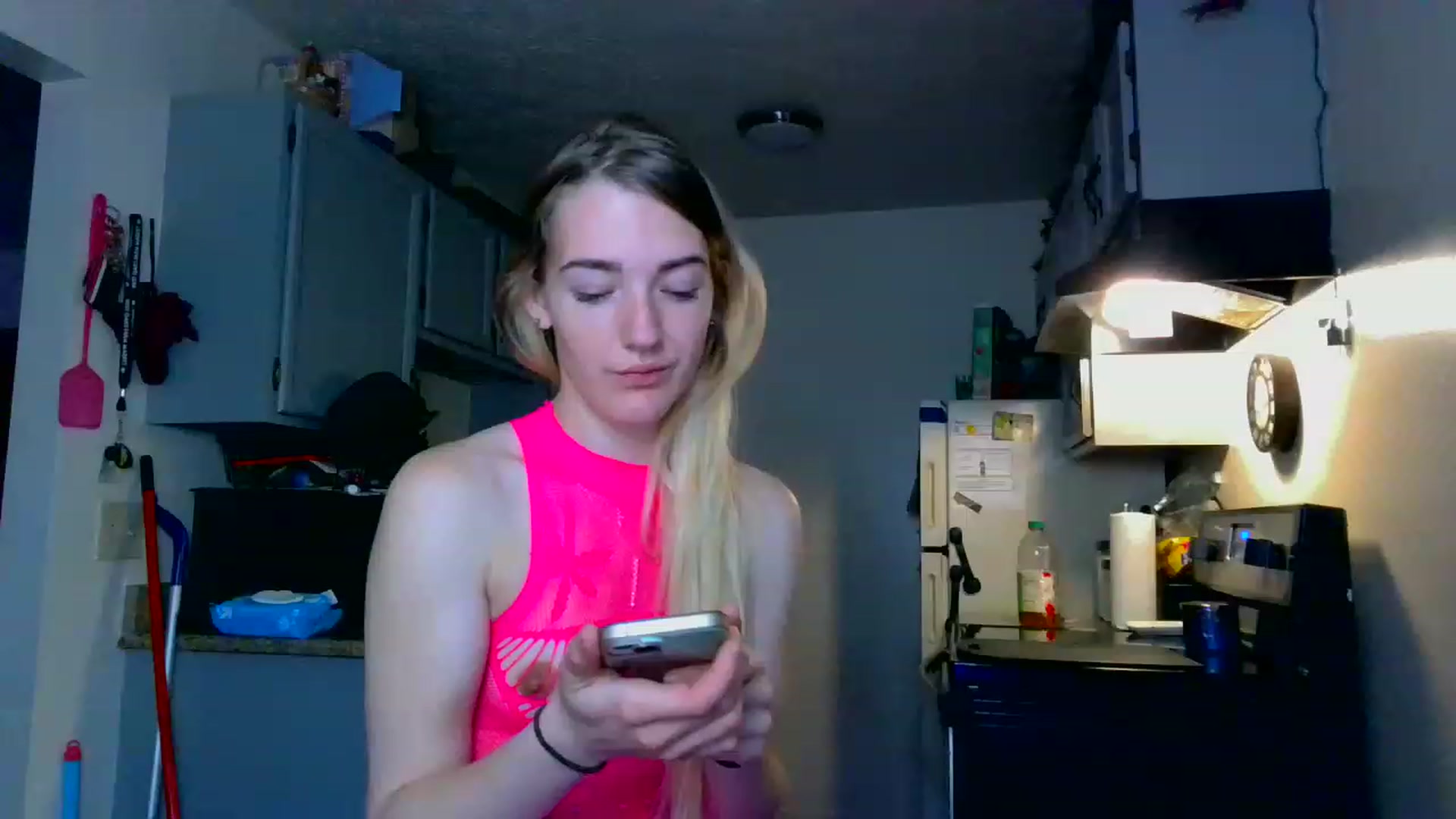 Gallery image thumbnail from ForeverLace's myfreecams stream on, 04/19/2023, 10:08 image 12 of 20