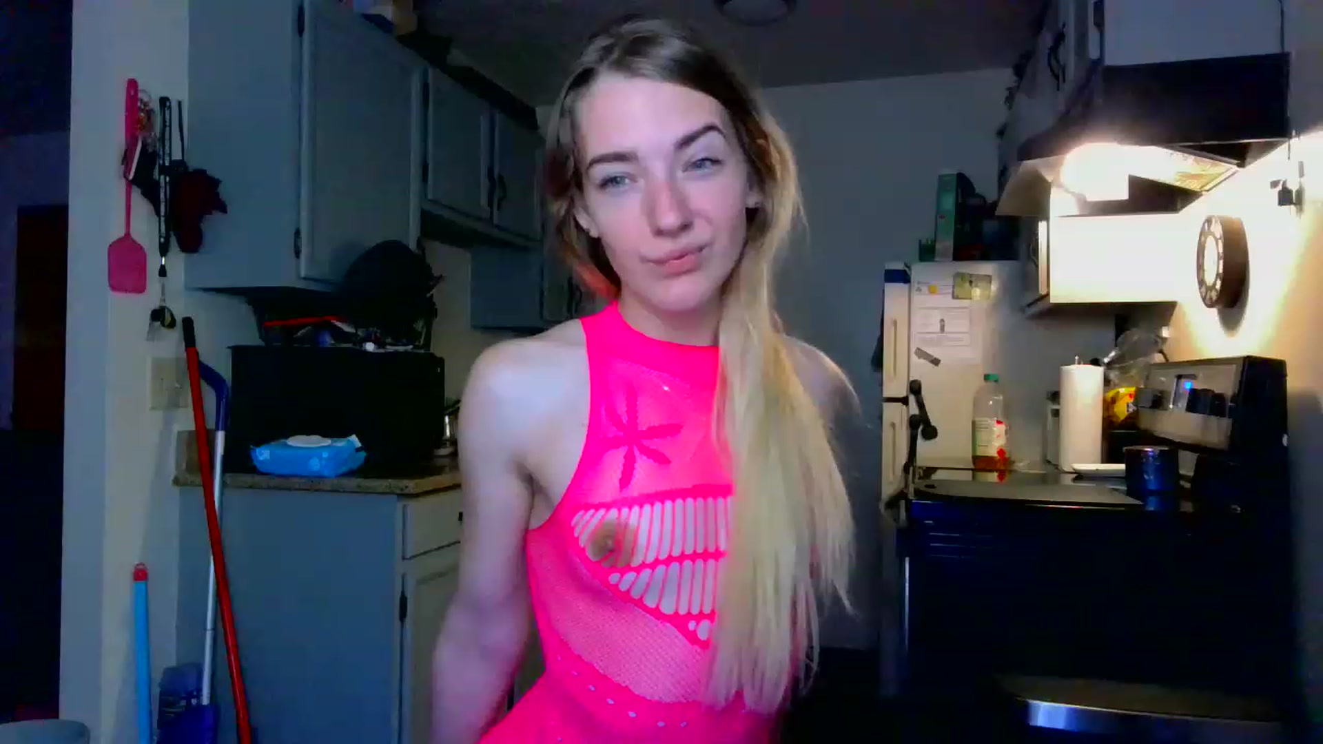Gallery image thumbnail from ForeverLace's myfreecams stream on, 04/19/2023, 10:08 image 3 of 20
