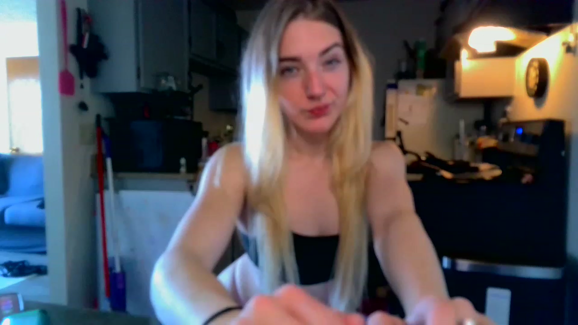 Gallery image thumbnail from ForeverLace's myfreecams stream on, 04/25/2023, 15:32 image 2 of 20