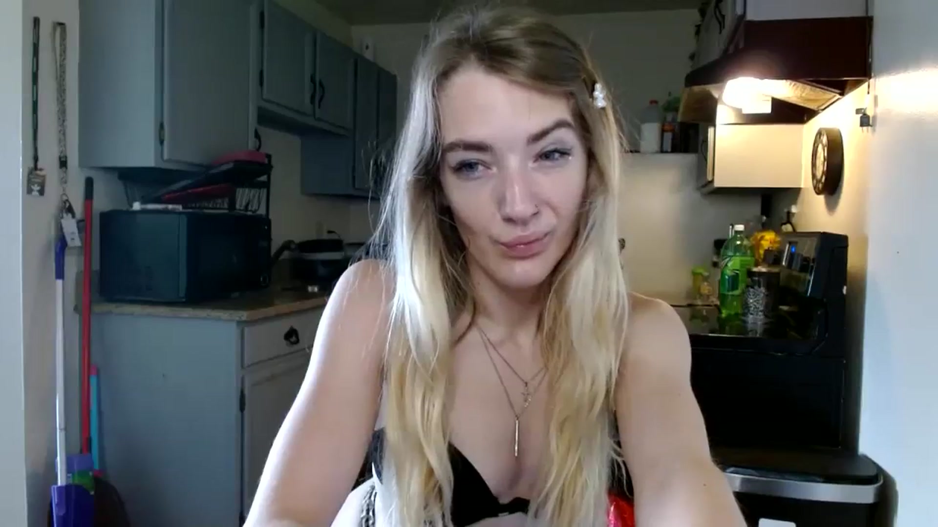 Gallery image thumbnail from ForeverLace's myfreecams stream on, 08/14/2023, 13:50 image 14 of 20
