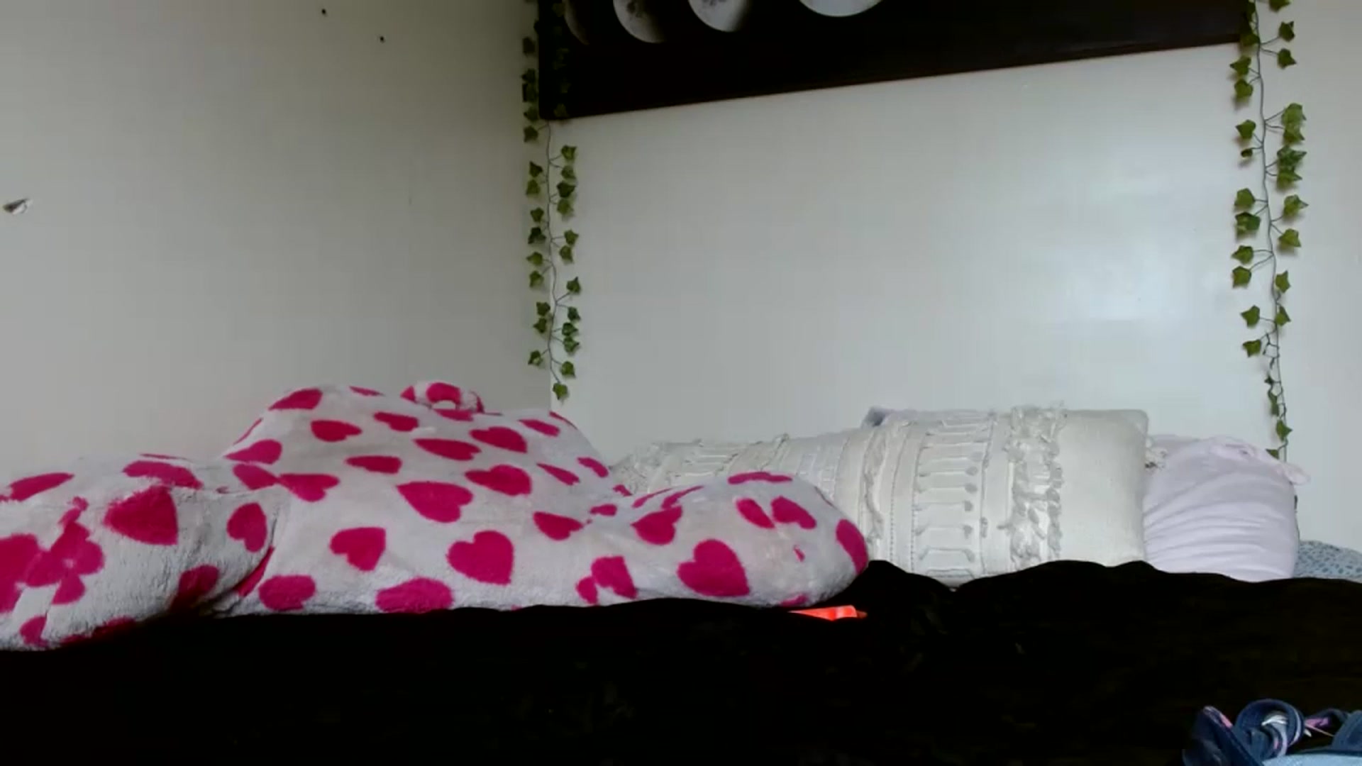 Gallery image thumbnail from ForeverLace's myfreecams stream on, 09/17/2023, 16:00 image 10 of 20