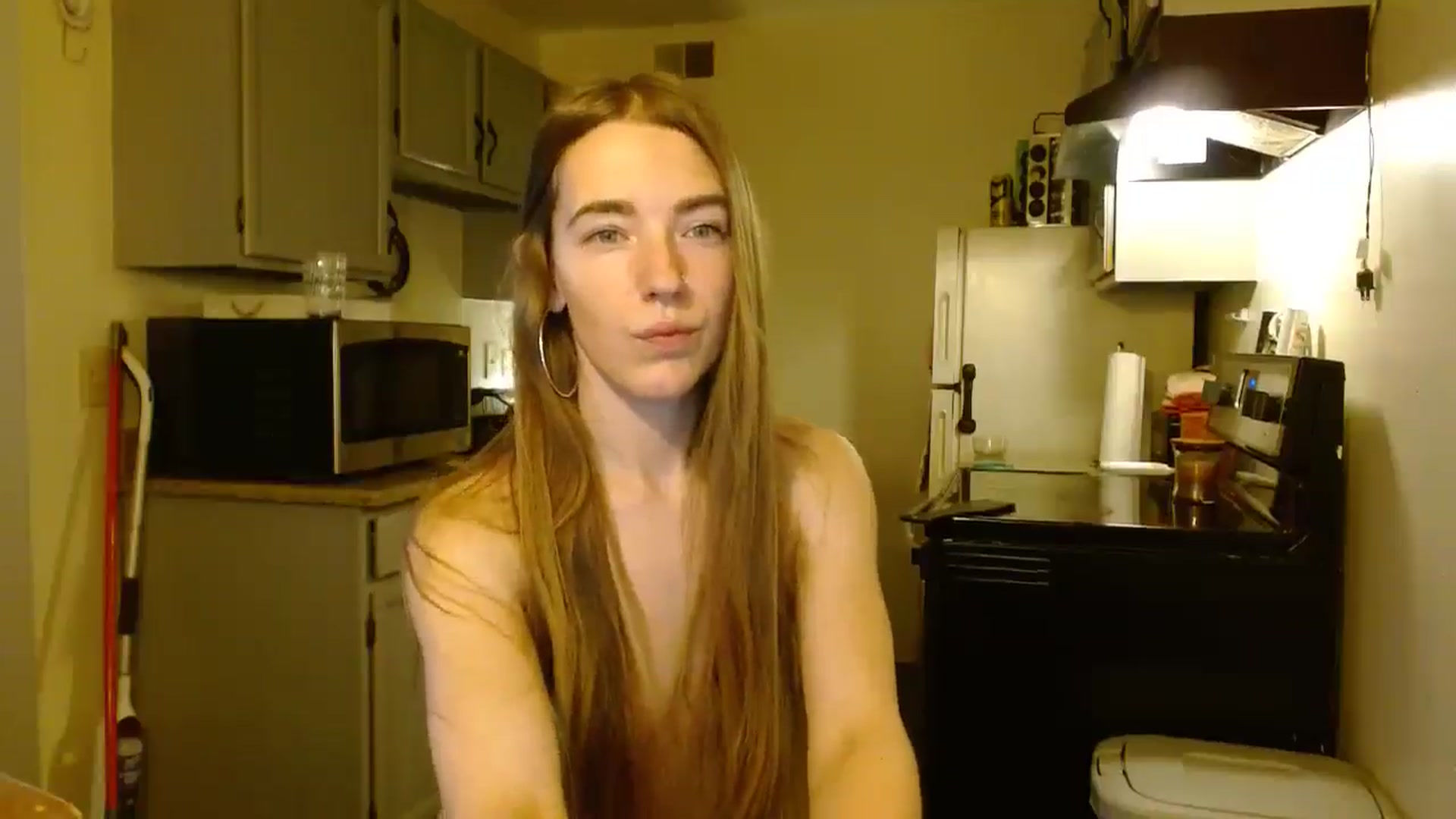 Gallery image thumbnail from ForeverLace's myfreecams stream on, 03/19/2026, 17:32 image 11 of 20