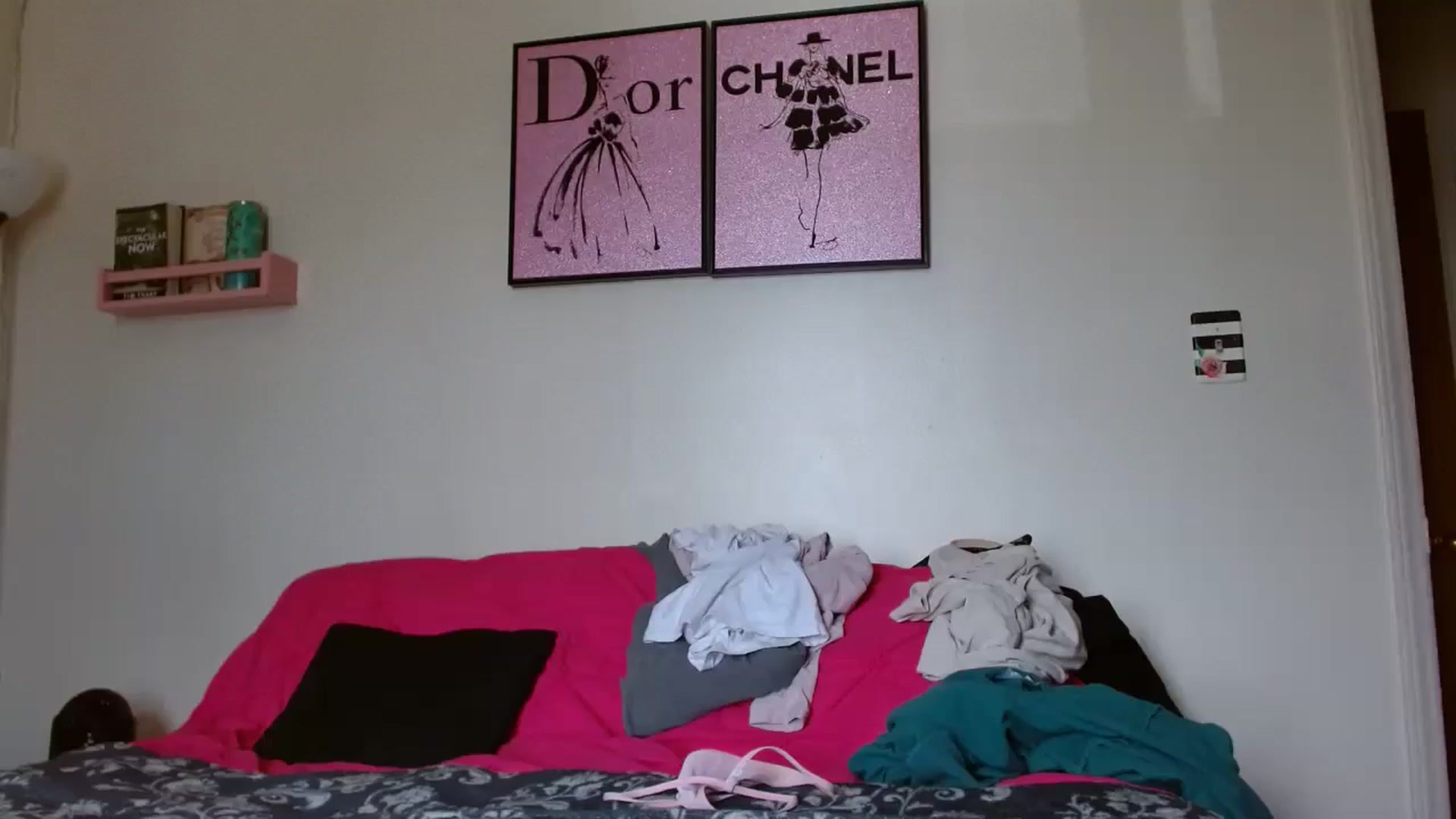Gallery image thumbnail from ForeverLace's myfreecams stream on, 04/30/2026, 15:51 image 12 of 20