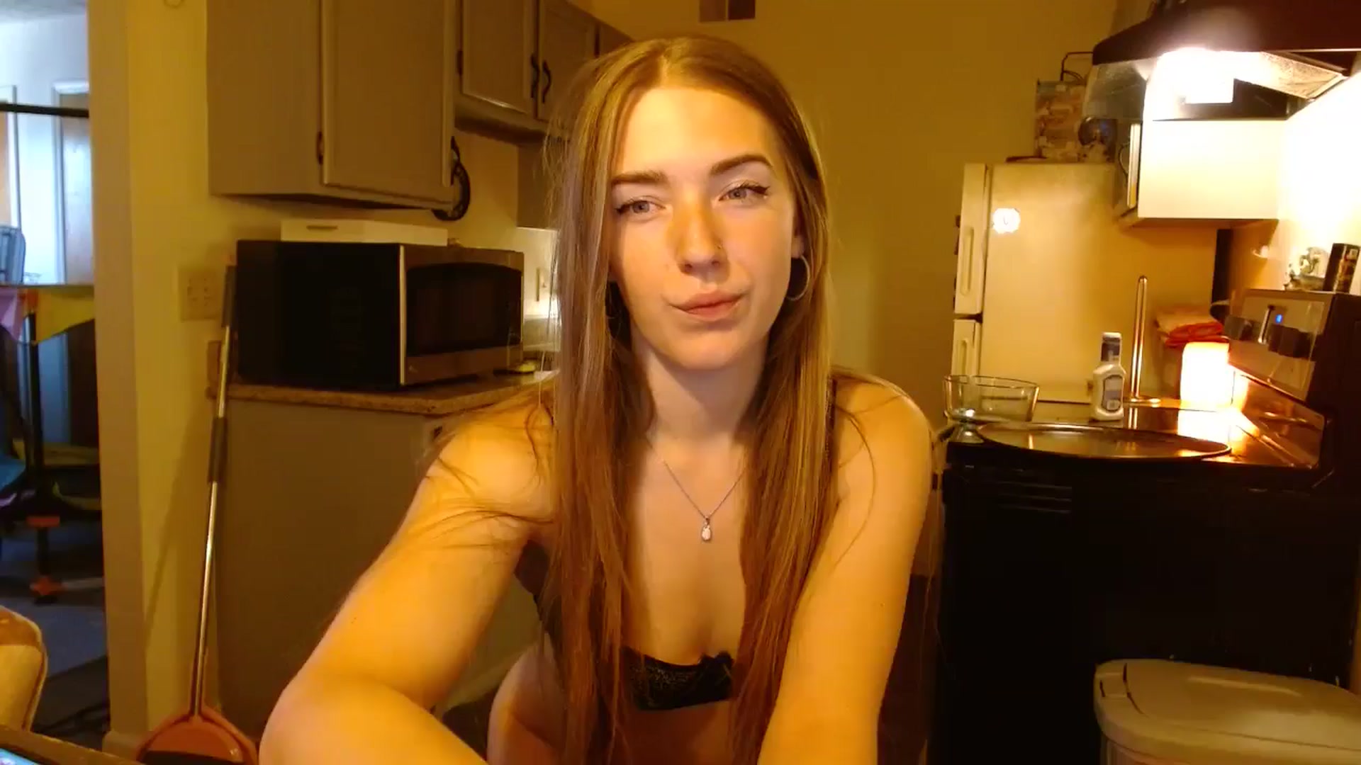 Gallery image thumbnail from ForeverLace's myfreecams stream on, 05/05/2026, 17:25 image 11 of 20