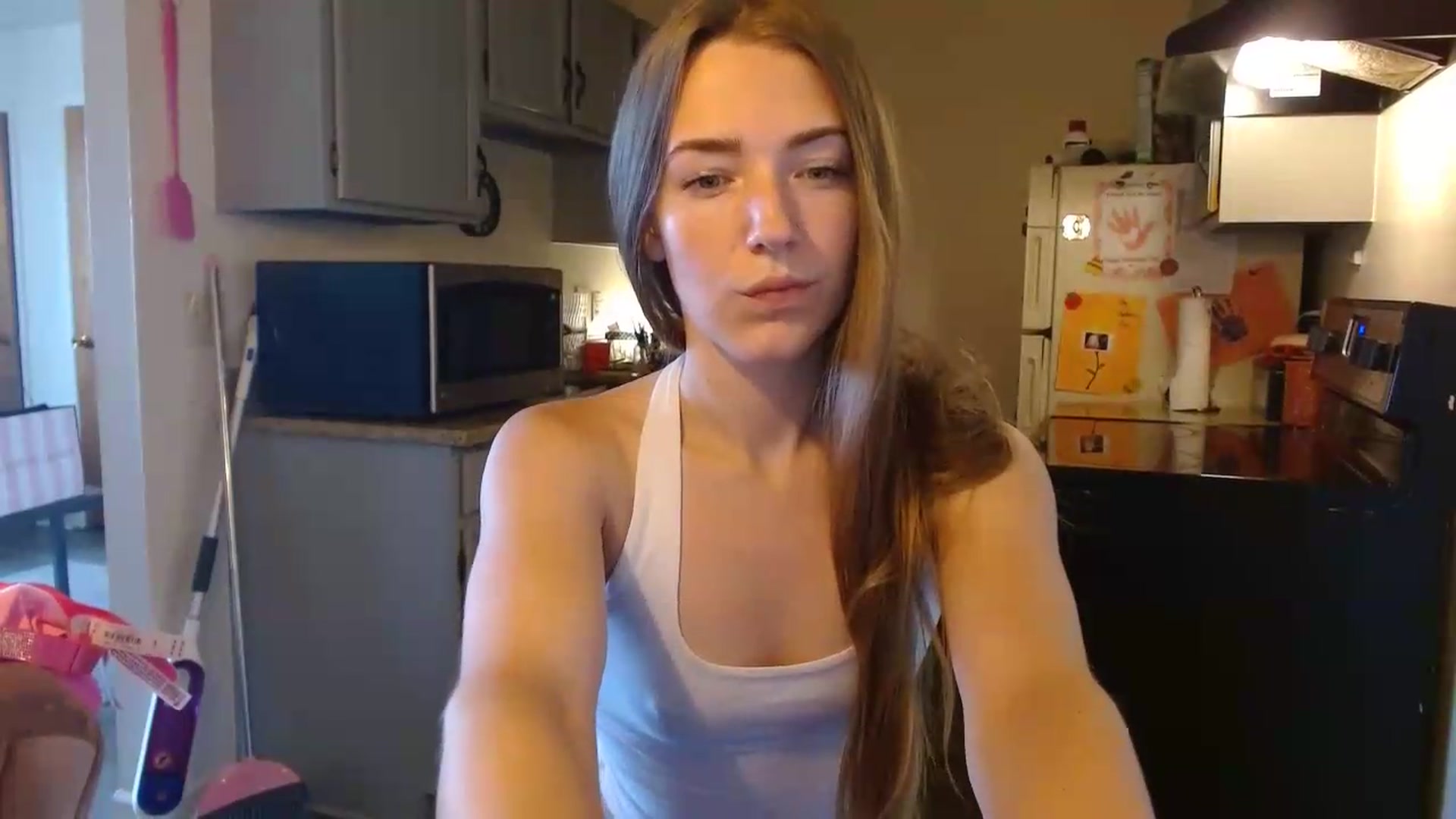 Gallery image thumbnail from ForeverLace's myfreecams stream on, 08/12/2026, 20:11 image 19 of 20