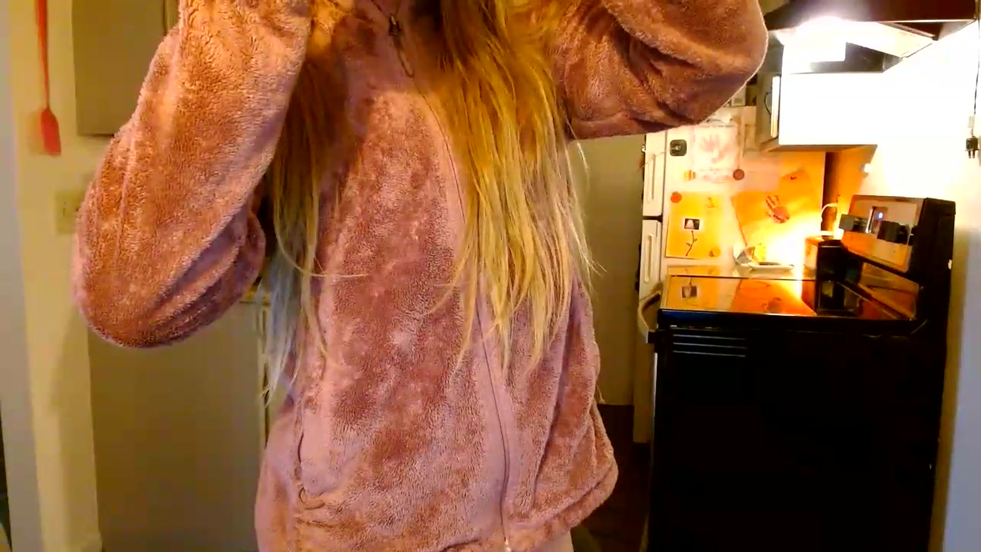 Gallery image thumbnail from ForeverLace's myfreecams stream on, 08/21/2026, 18:04 image 8 of 20