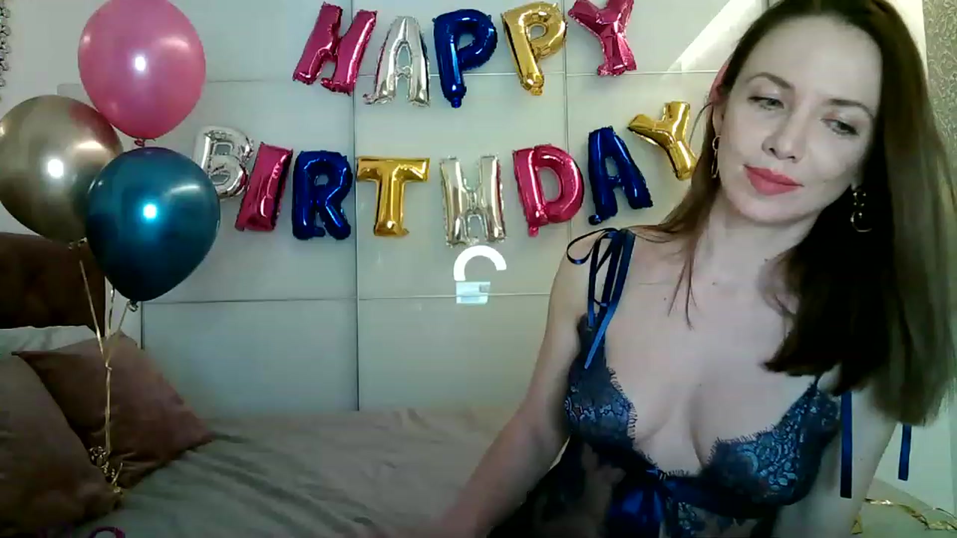 Gallery image thumbnail from Forever_Mila's myfreecams stream on, 07/07/2023, 24:05 image 6 of 20