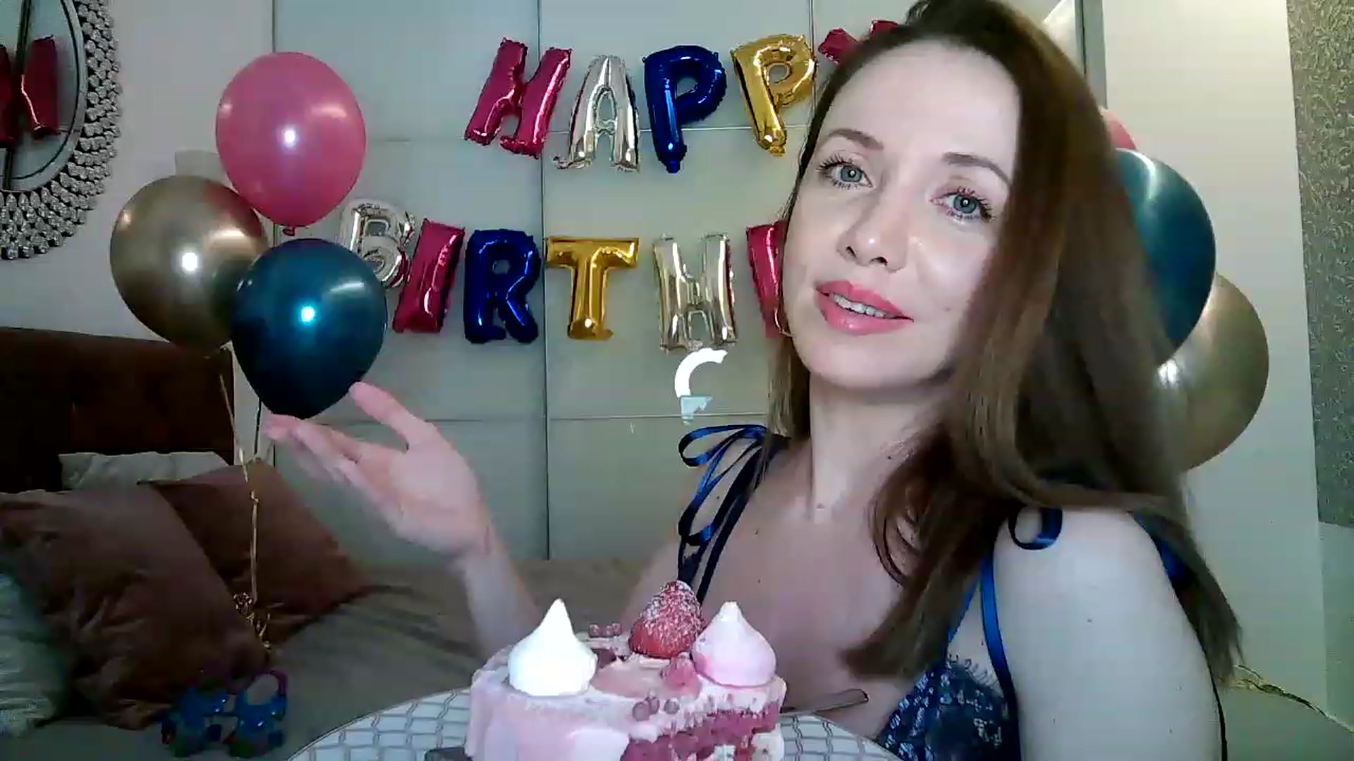 Gallery image thumbnail from Forever_Mila's myfreecams stream on, 07/07/2023, 24:05 image 17 of 20