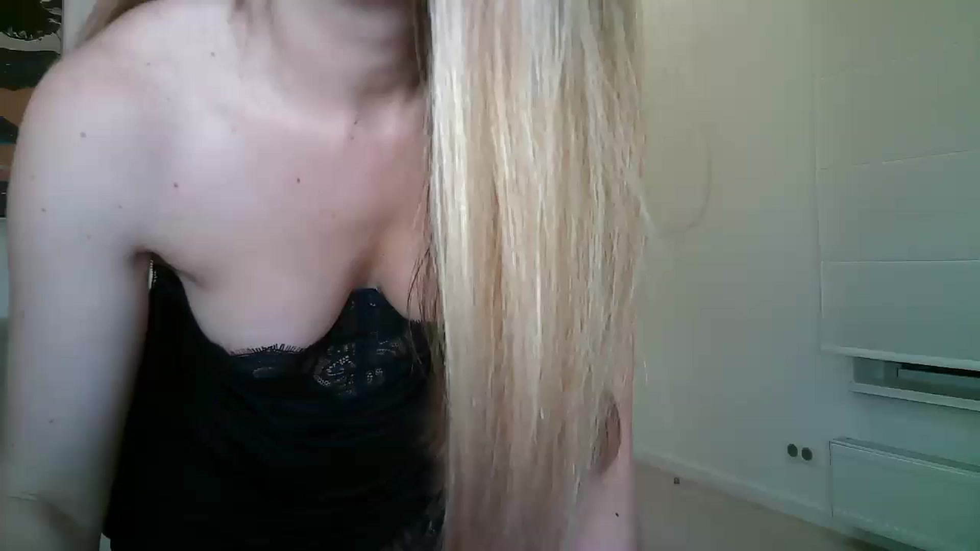 Gallery image thumbnail from Forever_Mila's myfreecams stream on, 08/24/2024, 23:21 image 18 of 20