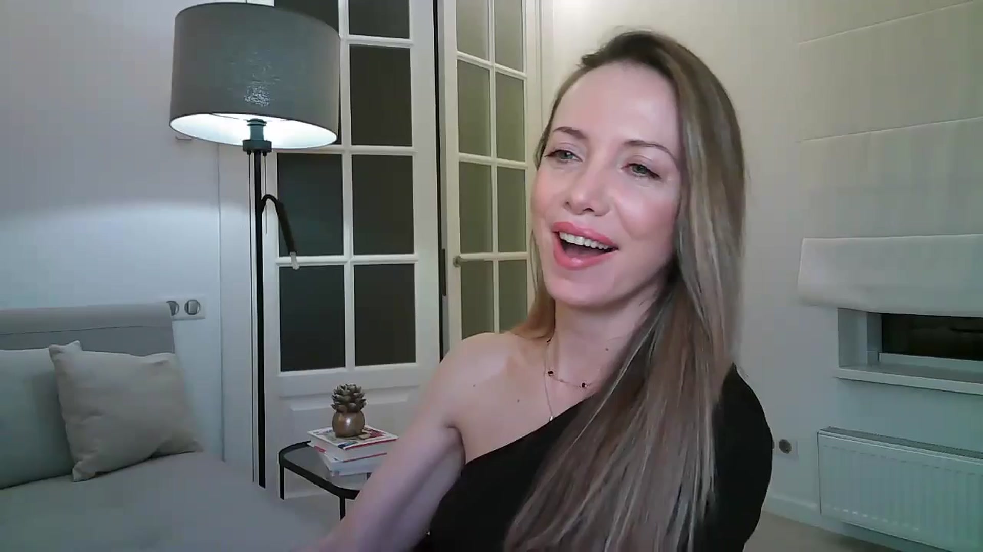 Gallery image thumbnail from Forever_Mila's myfreecams stream on, 09/24/2024, 01:07 image 13 of 20