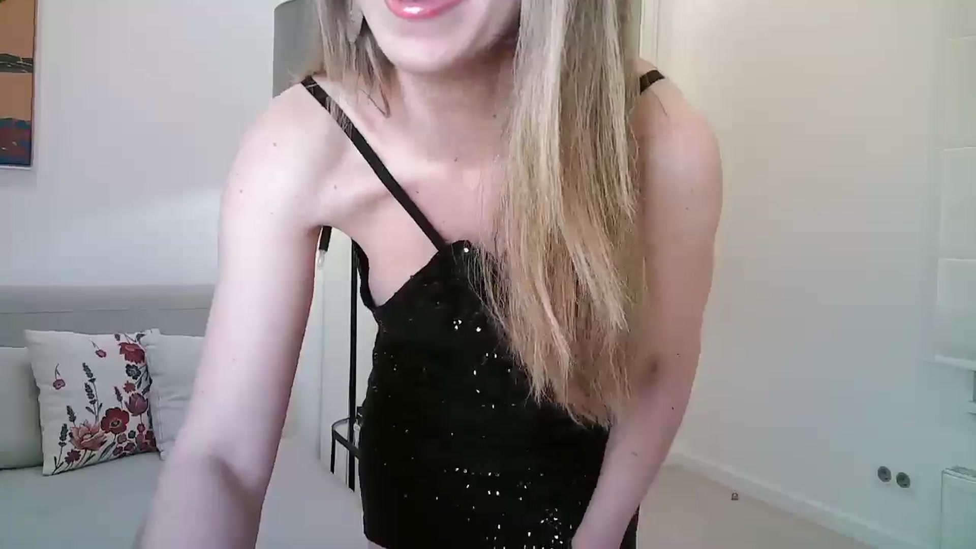 Gallery image thumbnail from Forever_Mila's myfreecams stream on, 03/07/2026, 22:40 image 13 of 20