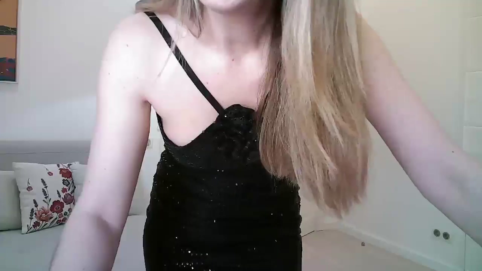 Gallery image thumbnail from Forever_Mila's myfreecams stream on, 03/07/2026, 22:40 image 14 of 20