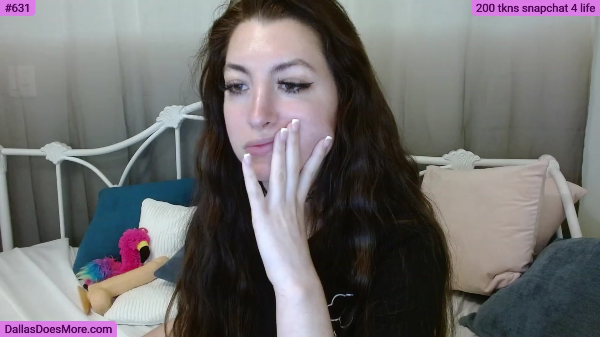 Gallery image thumbnail from FortWorthOhMy's myfreecams stream on, 06/06/2023, 21:38 image 12 of 20