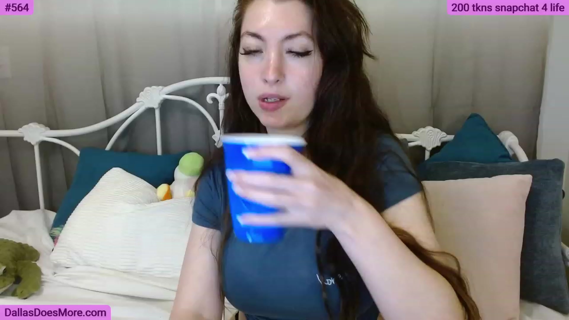 Gallery image thumbnail from FortWorthOhMy's myfreecams stream on, 06/08/2023, 01:09 image 4 of 20