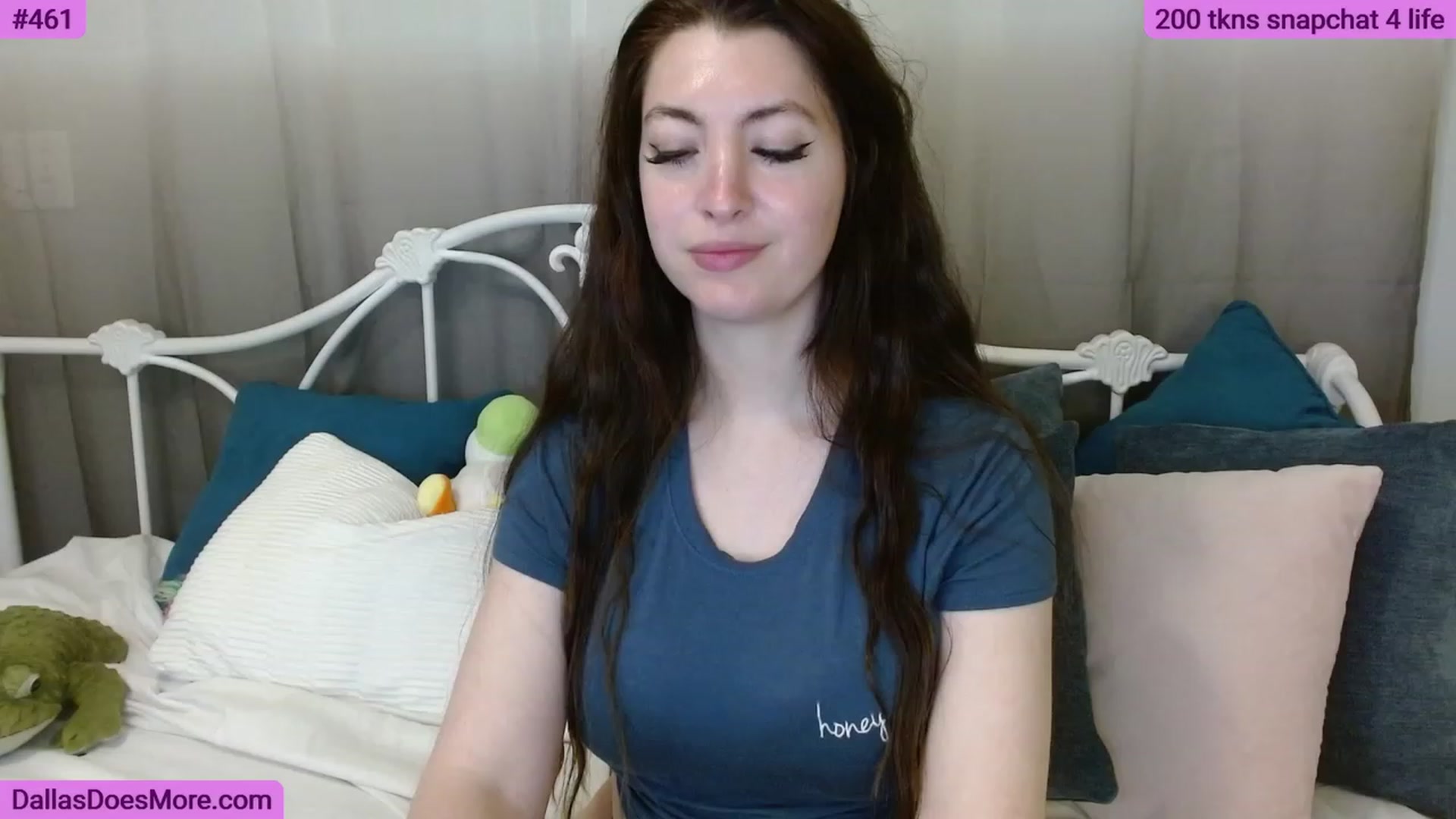 Gallery image thumbnail from FortWorthOhMy's myfreecams stream on, 06/08/2023, 01:33 image 13 of 20