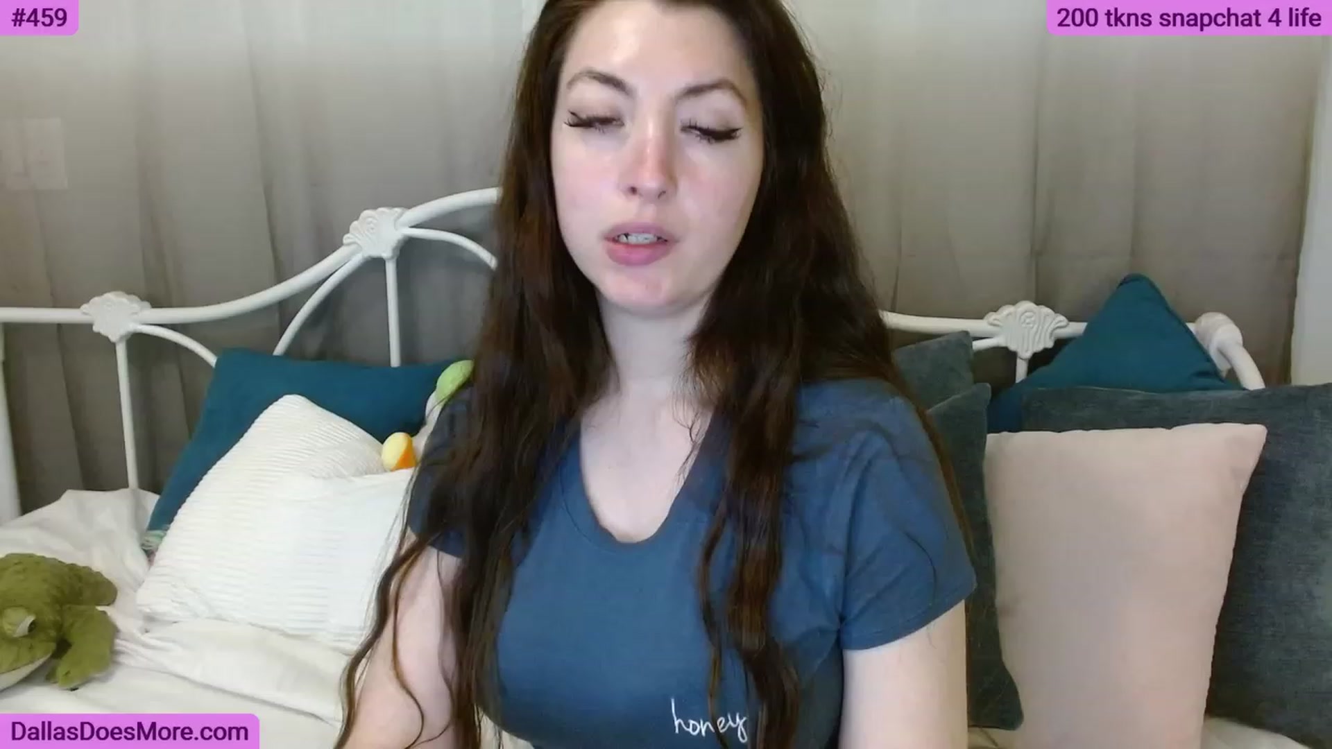 Gallery image thumbnail from FortWorthOhMy's myfreecams stream on, 06/08/2023, 01:33 image 18 of 20