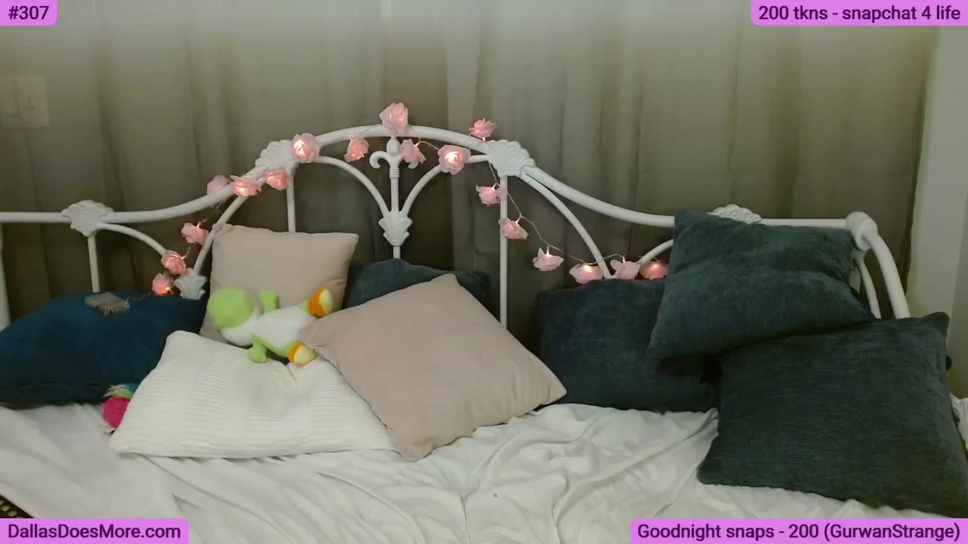 Gallery image thumbnail from FortWorthOhMy's myfreecams stream on, 06/12/2023, 03:15 image 16 of 20