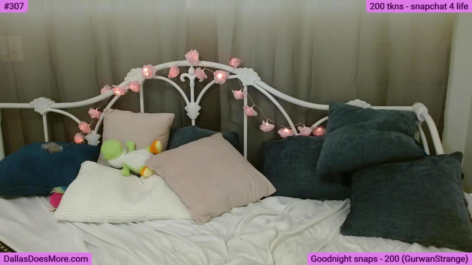 Gallery image thumbnail from FortWorthOhMy's myfreecams stream on, 06/12/2023, 03:15 image 17 of 20