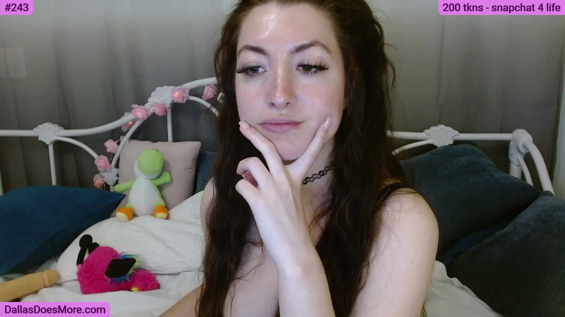 Gallery image thumbnail from FortWorthOhMy's myfreecams stream on, 06/18/2023, 22:19 image 5 of 20