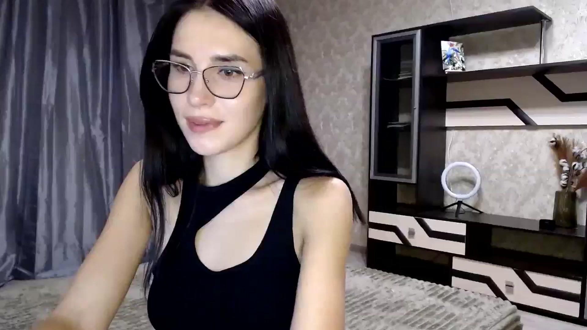 Gallery image thumbnail from Fortunately's myfreecams stream on, 09/15/2024, 21:13 image 14 of 20