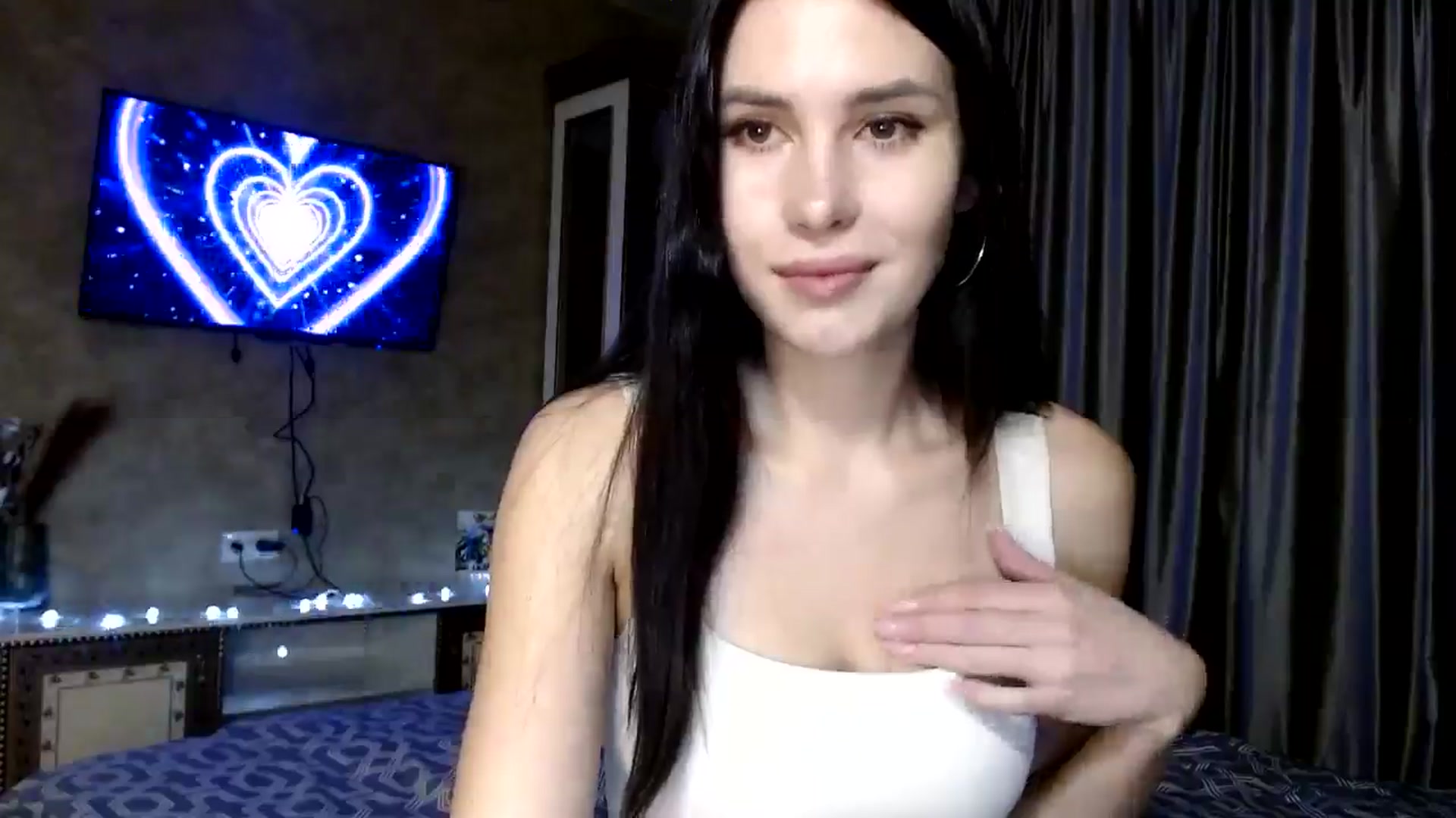Gallery image thumbnail from Fortunately's myfreecams stream on, 12/11/2024, 17:34 image 2 of 20