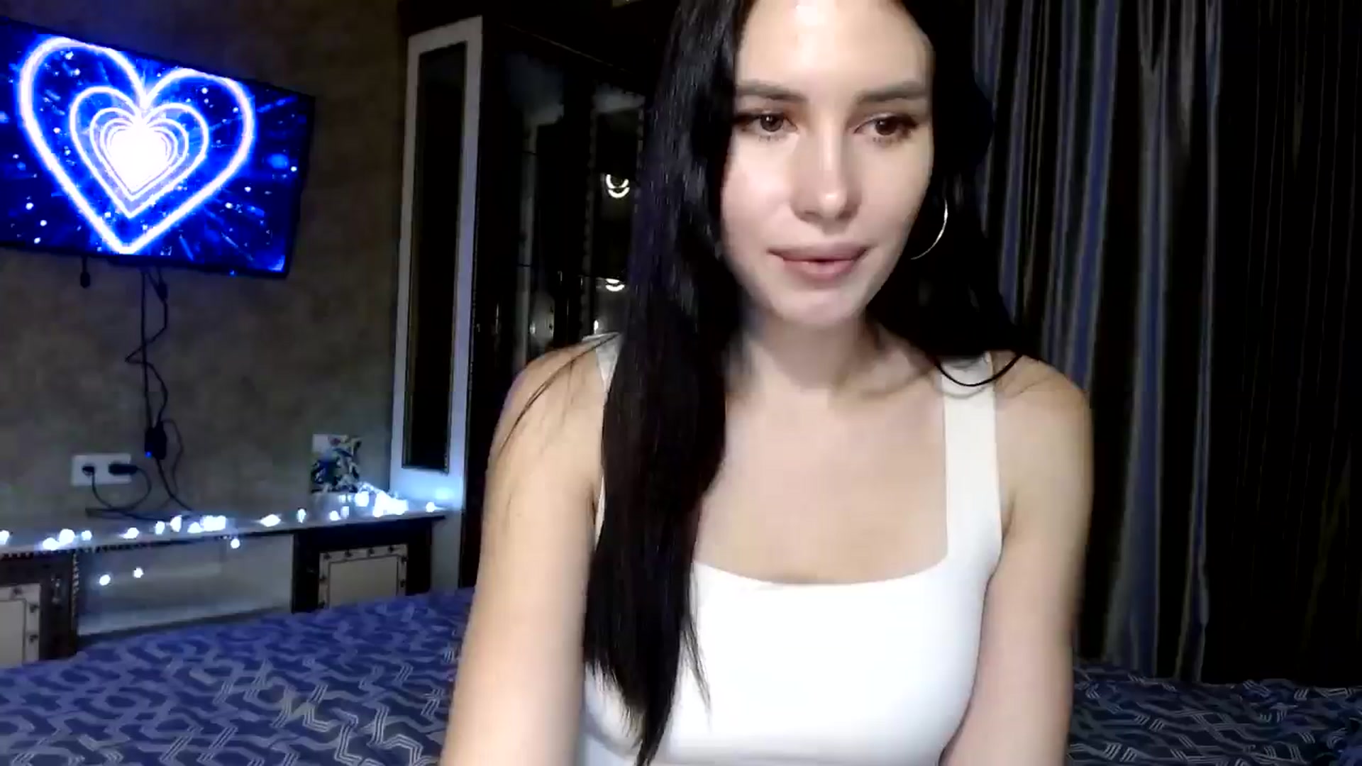 Gallery image thumbnail from Fortunately's myfreecams stream on, 12/11/2024, 17:34 image 17 of 20