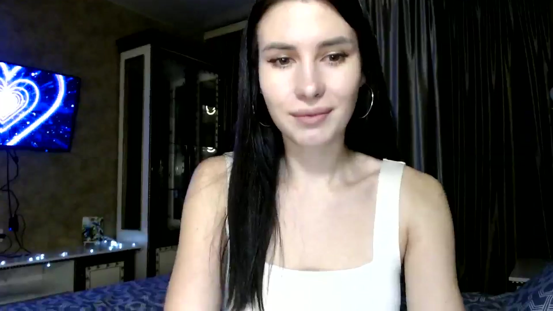 Gallery image thumbnail from Fortunately's myfreecams stream on, 12/11/2024, 20:11 image 13 of 20