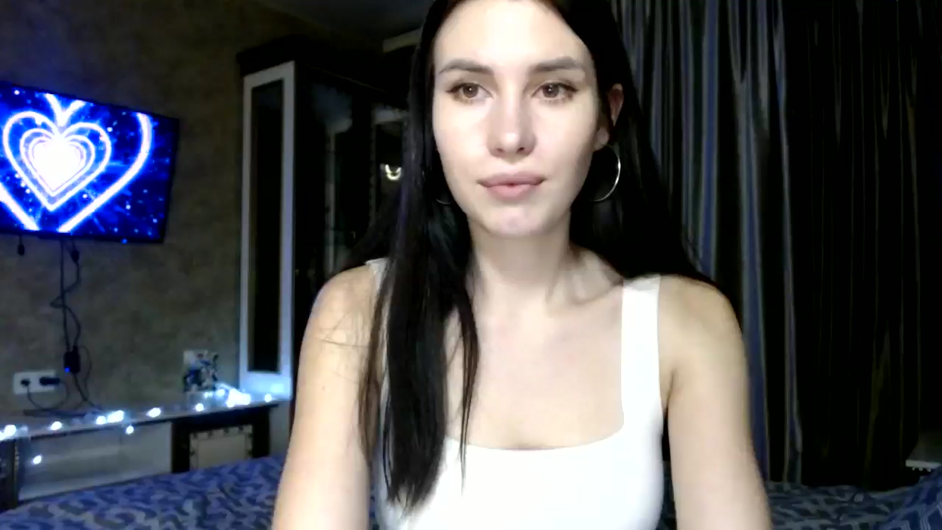 Gallery image thumbnail from Fortunately's myfreecams stream on, 12/11/2024, 20:11 image 9 of 20