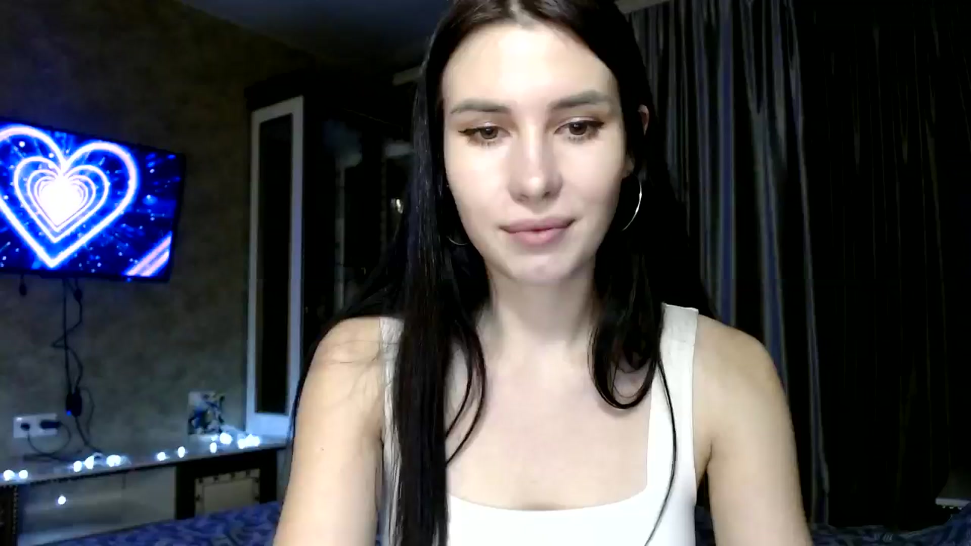 Gallery image thumbnail from Fortunately's myfreecams stream on, 12/11/2024, 20:11 image 7 of 20