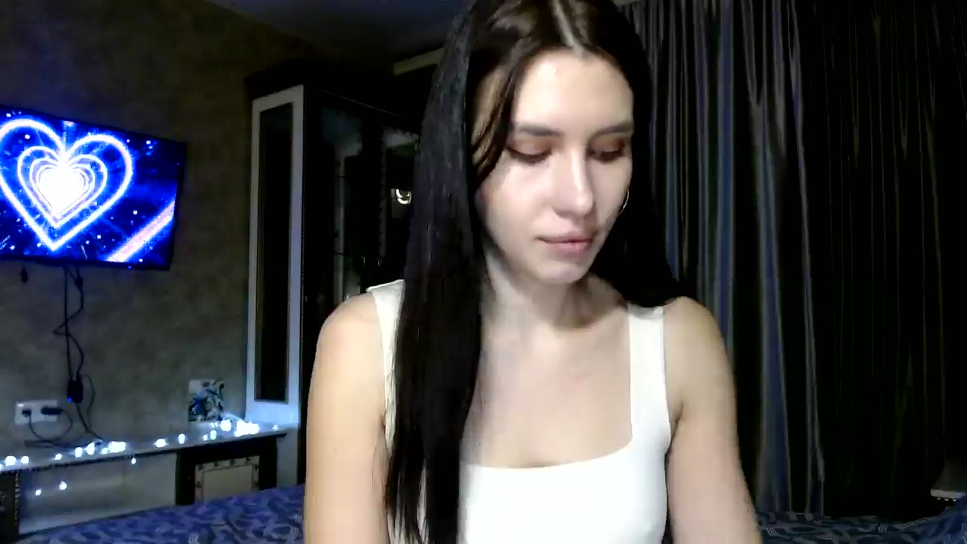 Gallery image thumbnail from Fortunately's myfreecams stream on, 12/11/2024, 20:11 image 4 of 20