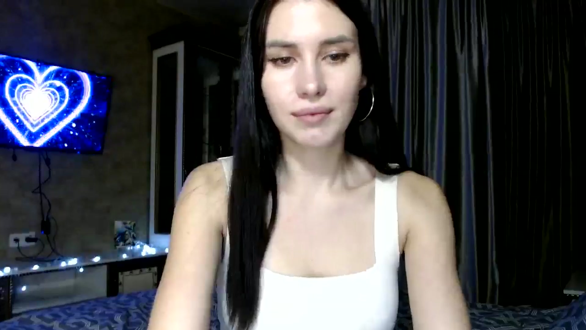 Gallery image thumbnail from Fortunately's myfreecams stream on, 12/11/2024, 20:11 image 2 of 20