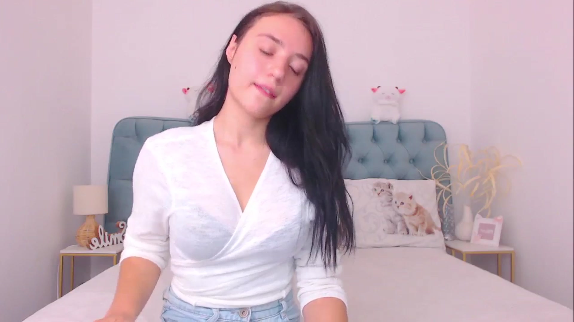Gallery image thumbnail from Fortune777_'s myfreecams stream on, 10/12/2025, 06:40 image 18 of 20