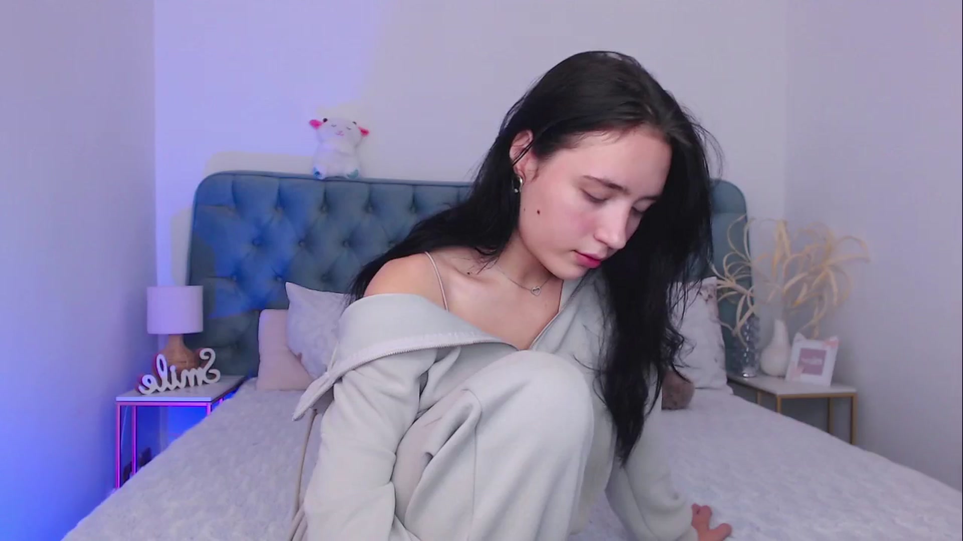 Gallery image thumbnail from Fortune777_'s myfreecams stream on, 10/14/2025, 08:27 image 8 of 20