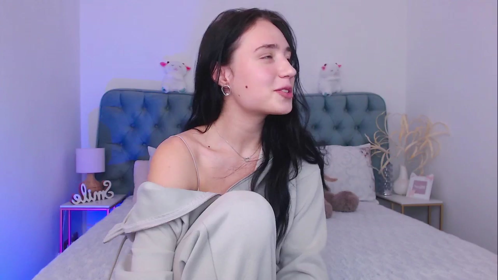 Gallery image thumbnail from Fortune777_'s myfreecams stream on, 10/14/2025, 08:27 image 18 of 20