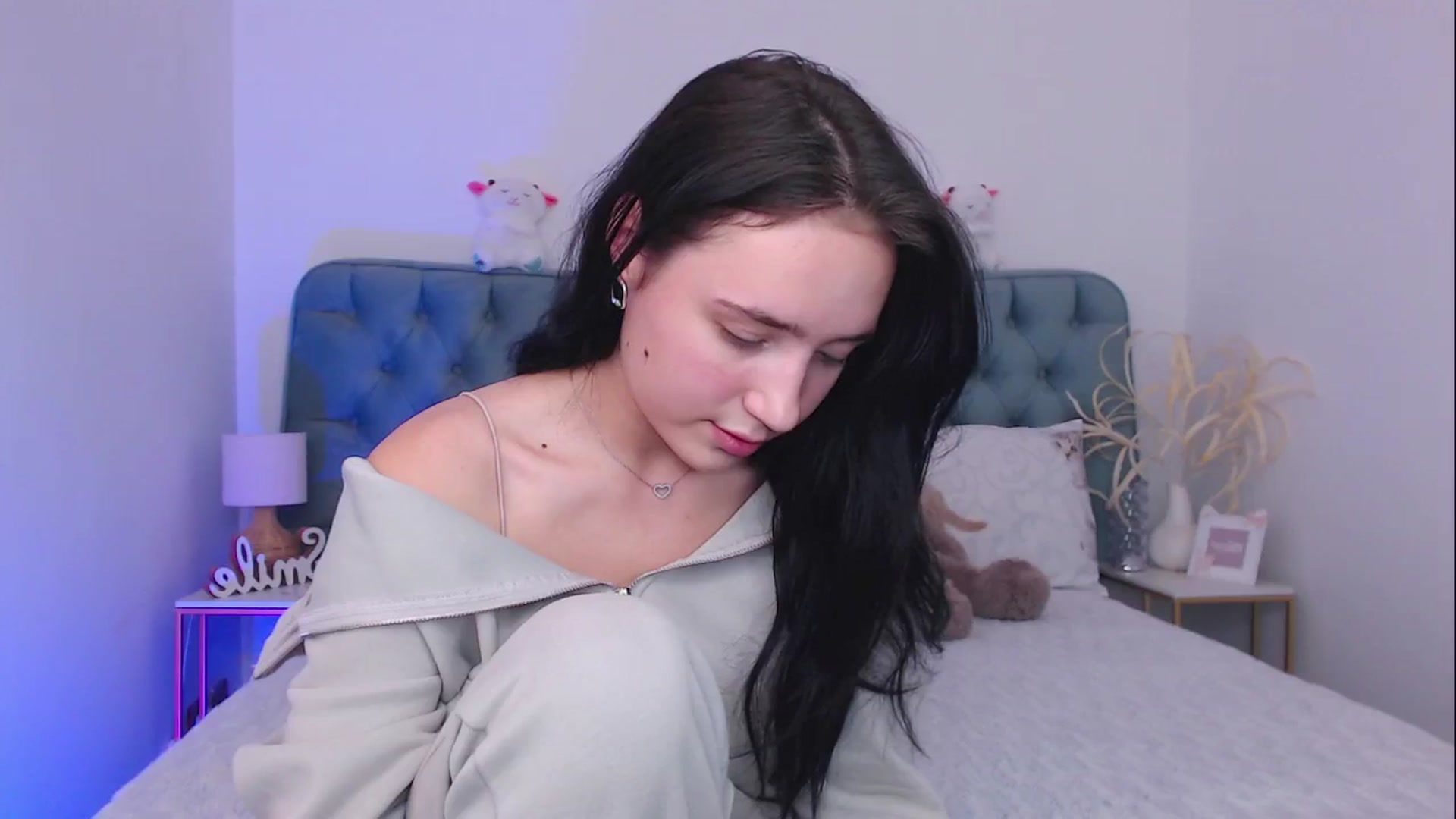 Gallery image thumbnail from Fortune777_'s myfreecams stream on, 10/14/2025, 09:09 image 3 of 20